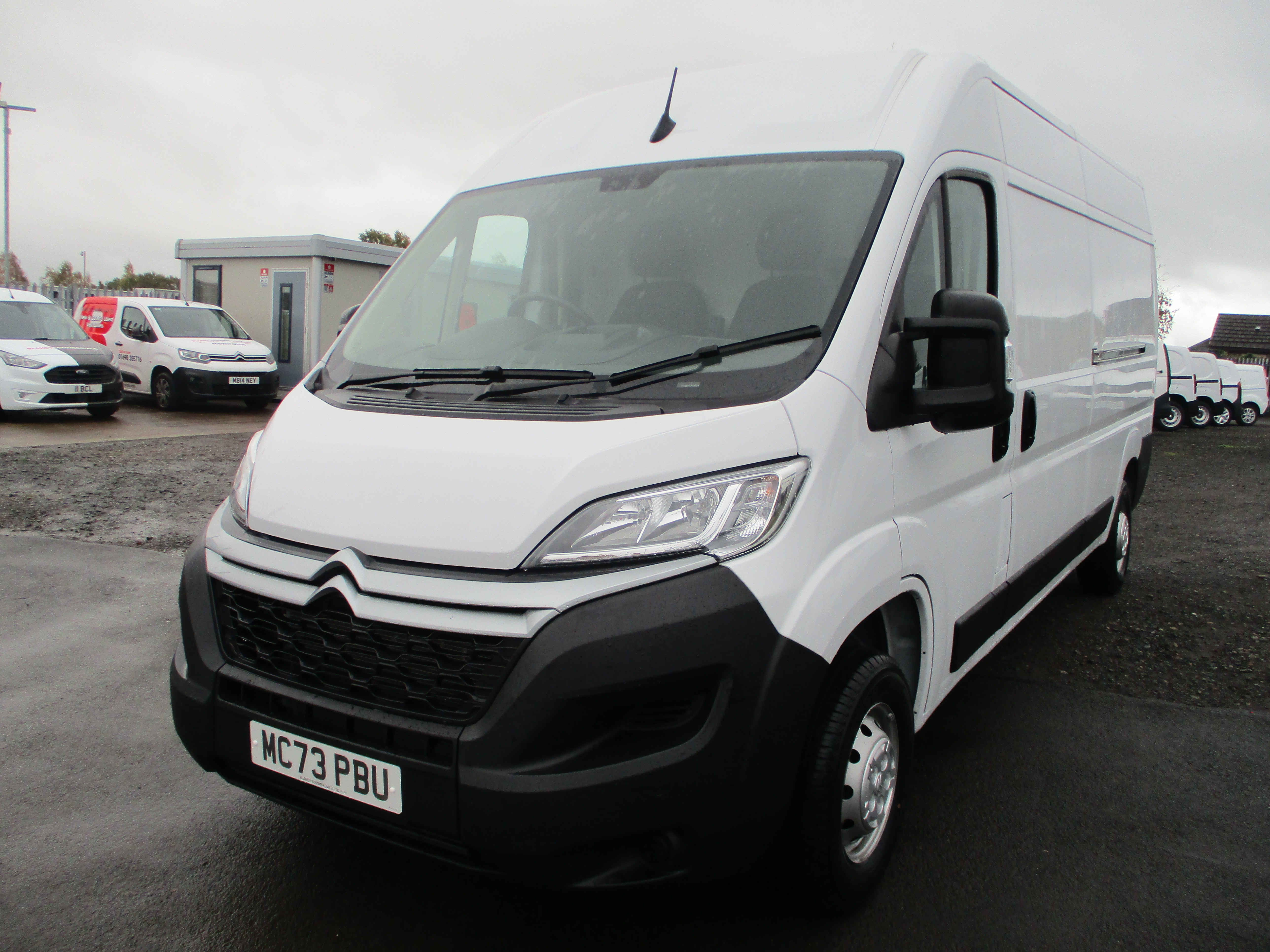 Citreon Relay 35 2.2 BlueHDi 140PS L3H2 LWB Medium Roof Enterprise Edition  (Pre Reg Van with Delivery Miles)