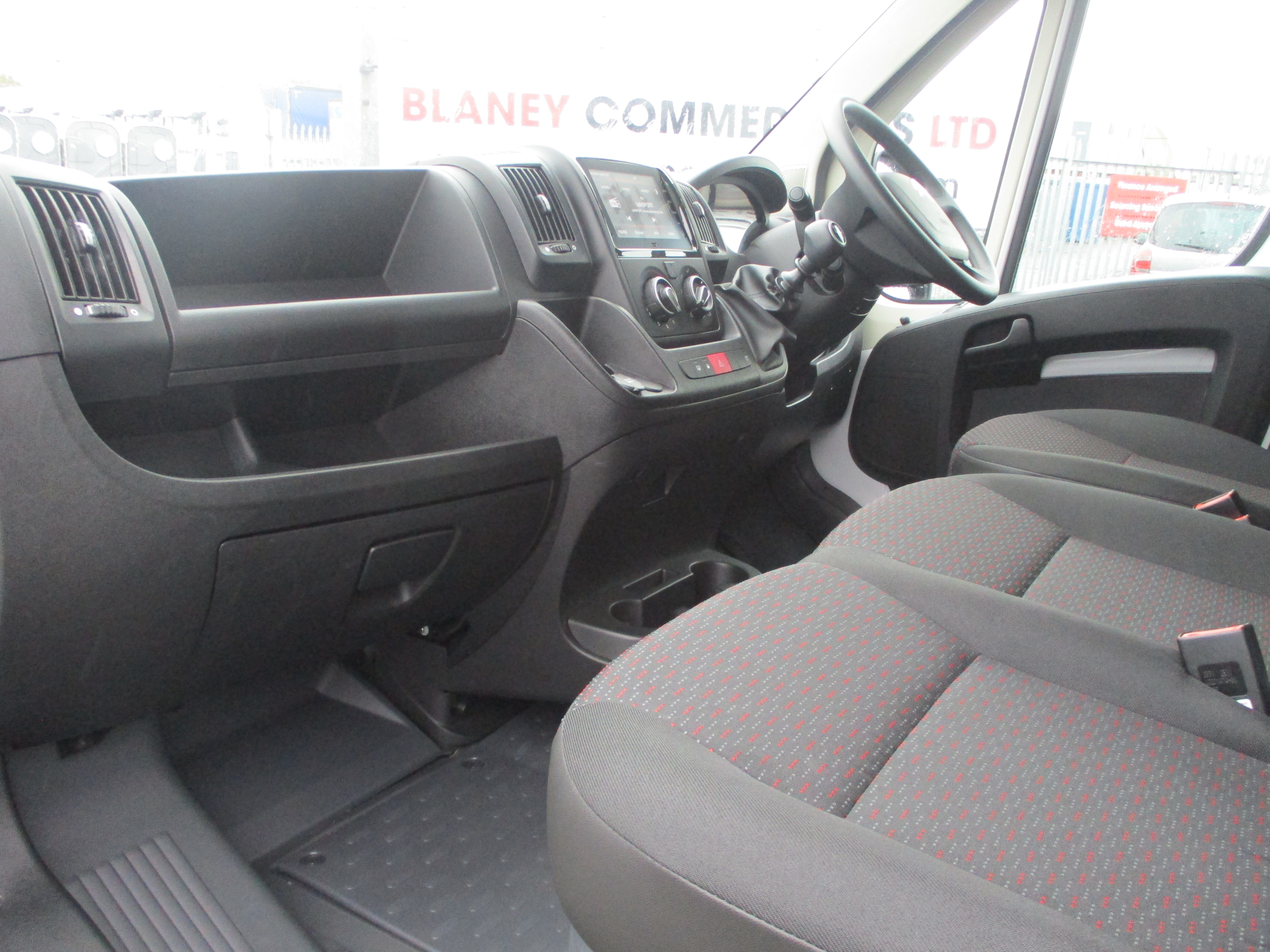 Citreon Relay 35 2.2 BlueHDi 140PS L3H2 LWB Medium Roof Enterprise Edition  (Pre Reg Van with Delivery Miles)