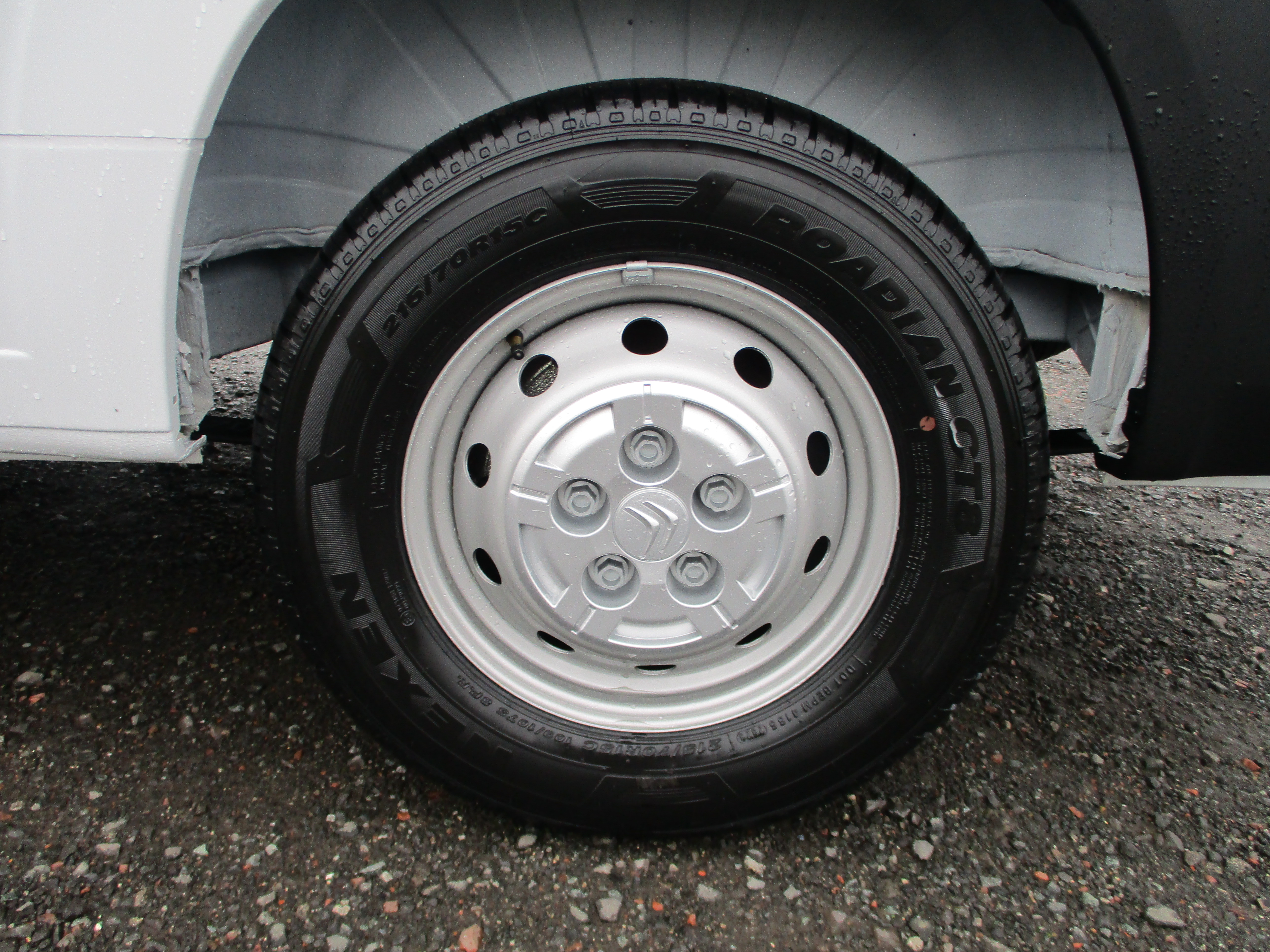 Citreon Relay 35 2.2 BlueHDi 140PS L3H2 LWB Medium Roof Enterprise Edition  (Pre Reg Van with Delivery Miles)
