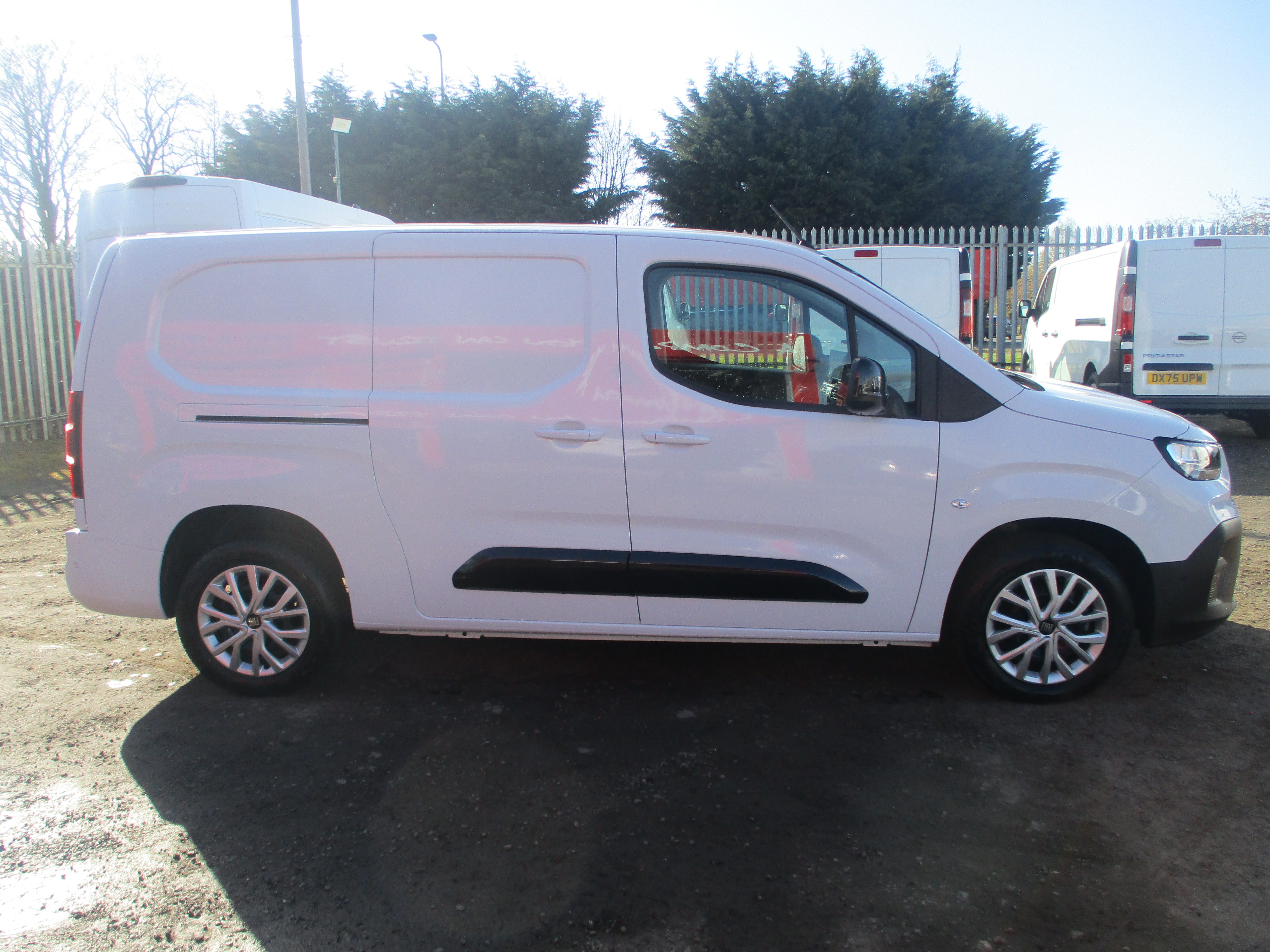 FIAT Doblo L2 (LWB) 1.5 Multijet 100PS PRIMO Van, BIG spec (COVERED ONLY 3,000 MILES)