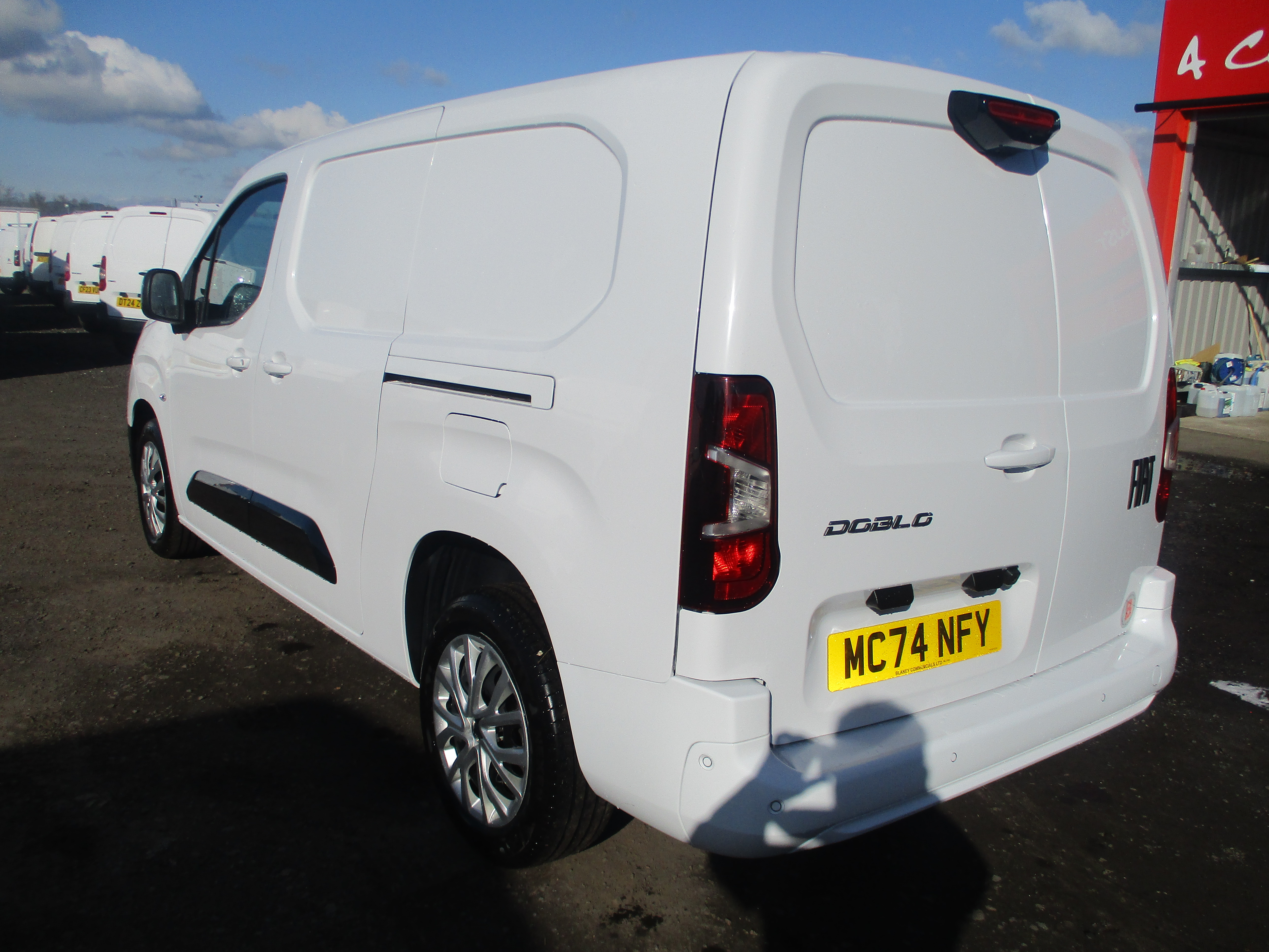 FIAT Doblo L2 (LWB) 1.5 Multijet 100PS PRIMO Van, BIG spec (COVERED ONLY 3,000 MILES)
