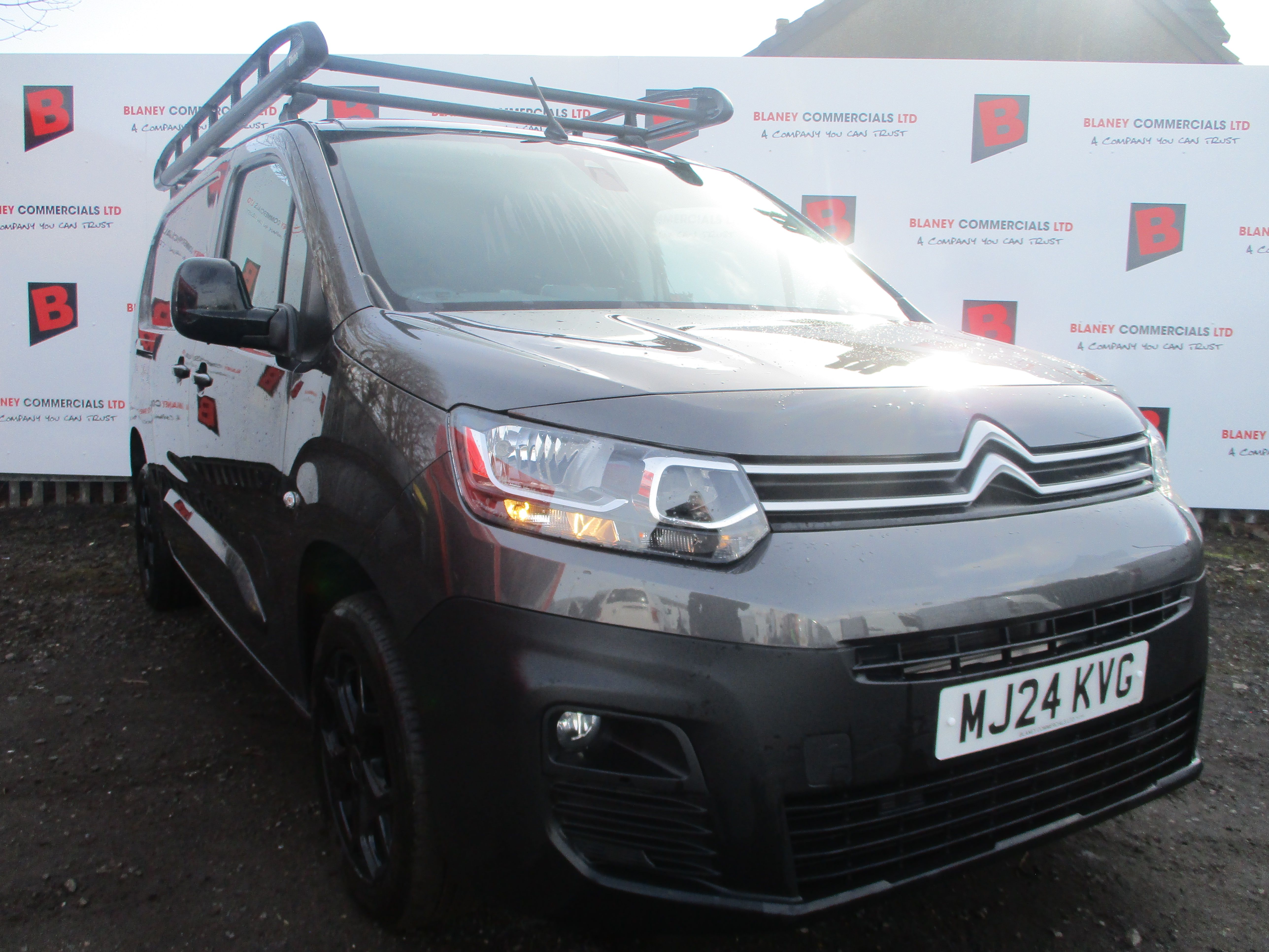 Citroen Berlingo XL (LWB) 1.5 BlueHDi 130PS EAT8 AUTO Driver Edition Van (FULL ROOF RACK CAN BE REMOVED ON REQUEST)