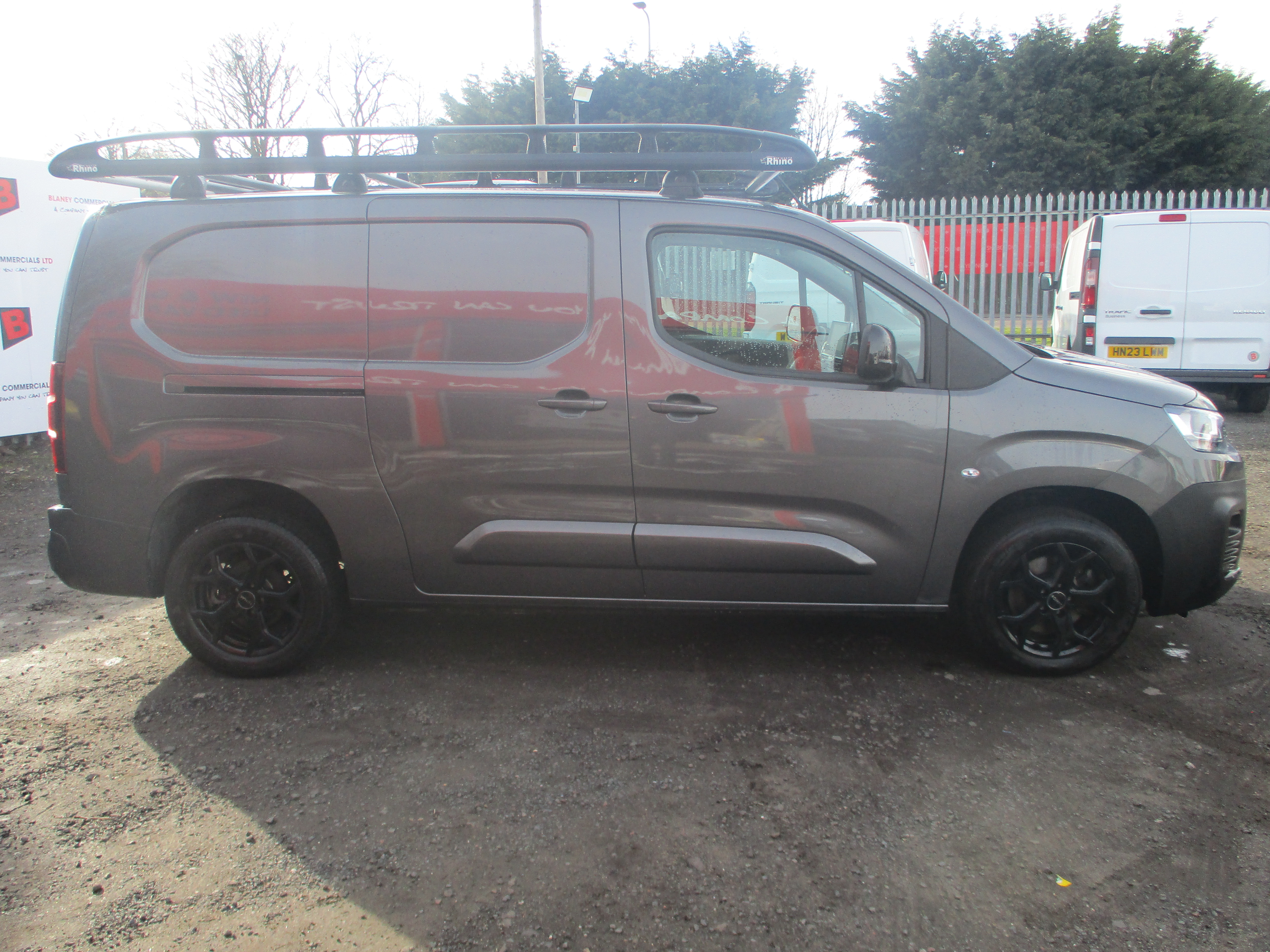 Citroen Berlingo XL (LWB) 1.5 BlueHDi 130PS EAT8 AUTO Driver Edition Van (FULL ROOF RACK CAN BE REMOVED ON REQUEST)