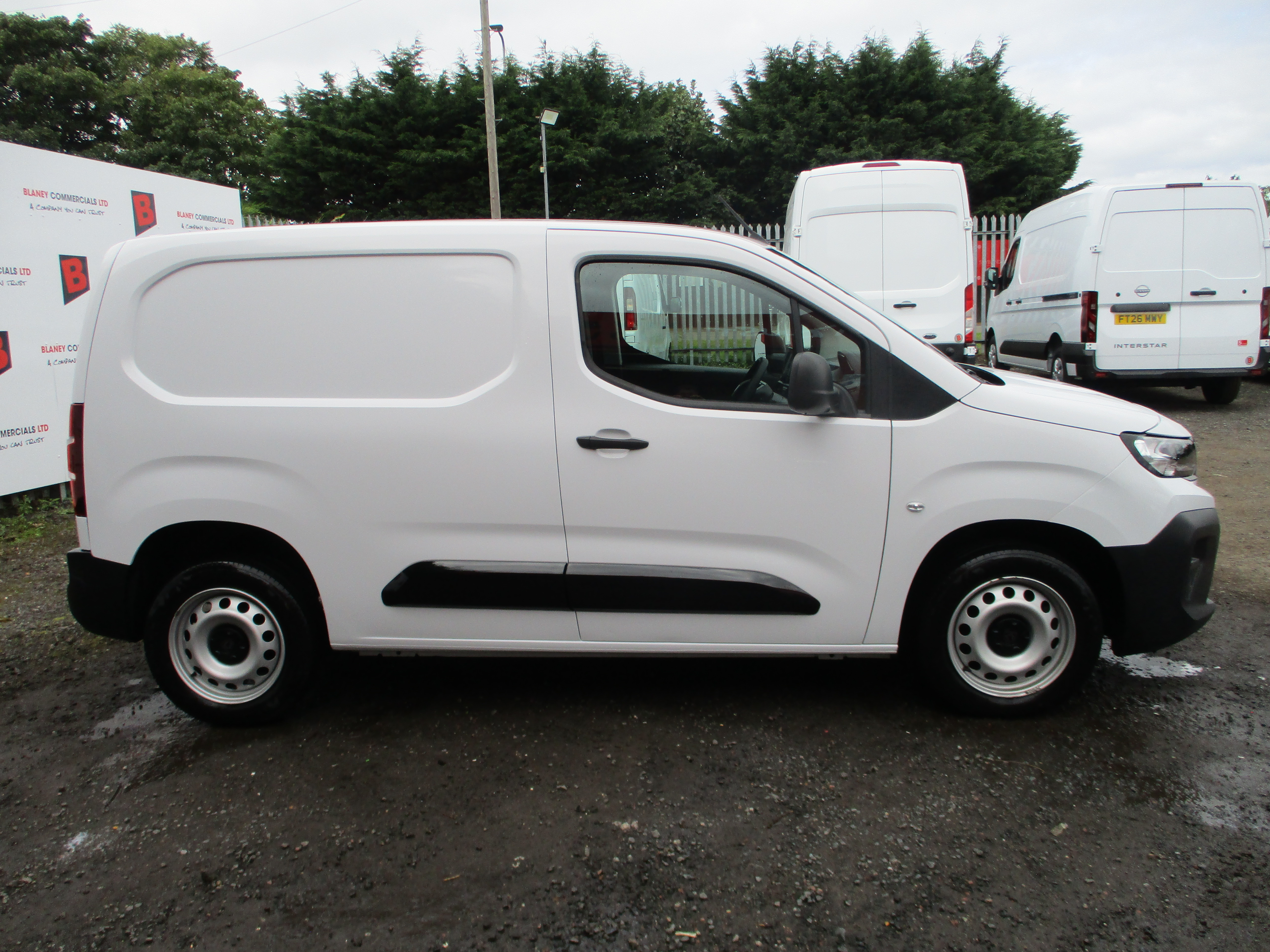 Peugeot Partner 1.5 BlueHDi 100PS Professional Van (COMES FULLY SERVICED)
