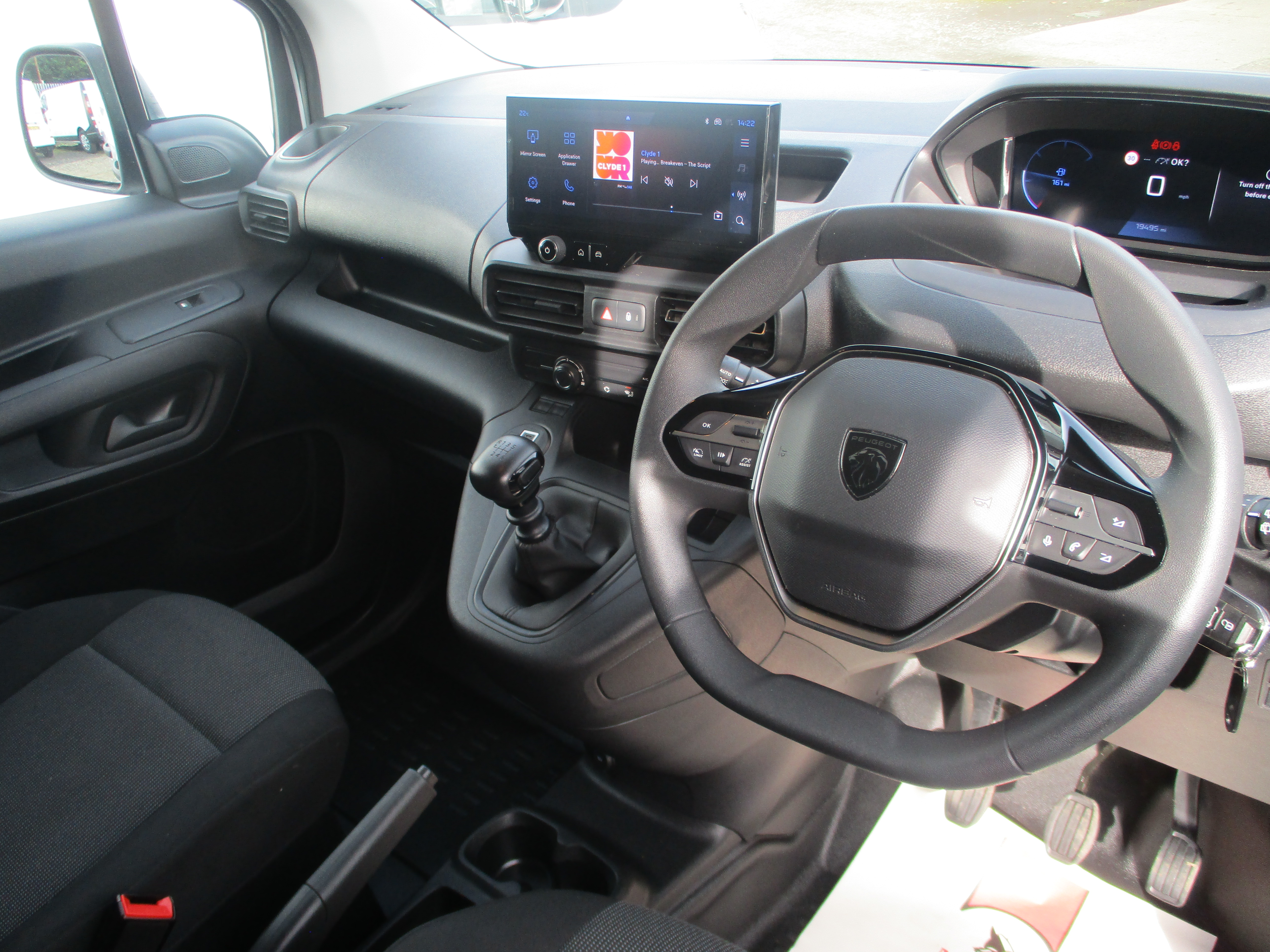 Peugeot Partner 1.5 BlueHDi 100PS Professional Van (COMES FULLY SERVICED)