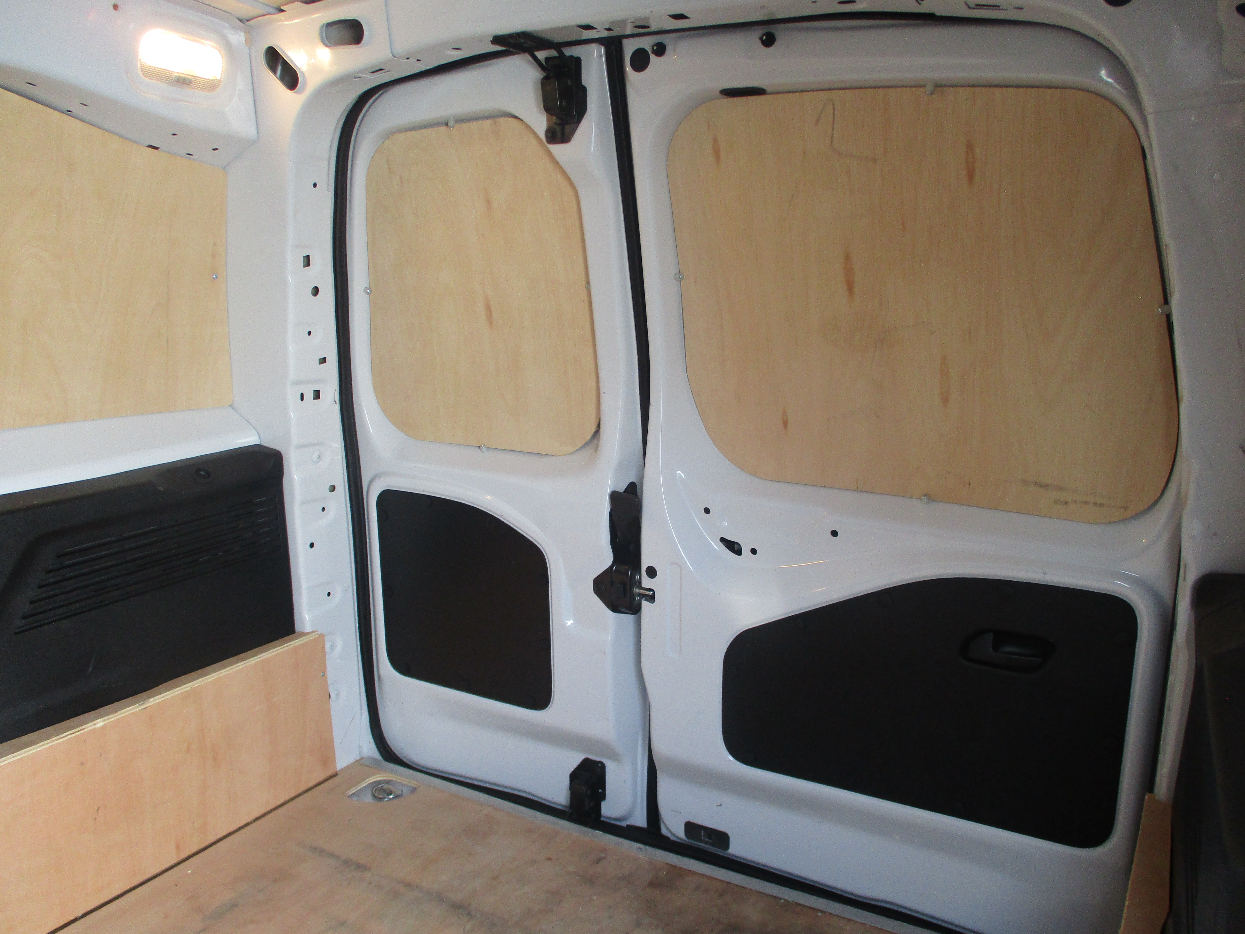 Peugeot Partner 1.5 BlueHDi 100PS Professional Van (COMES FULLY SERVICED)