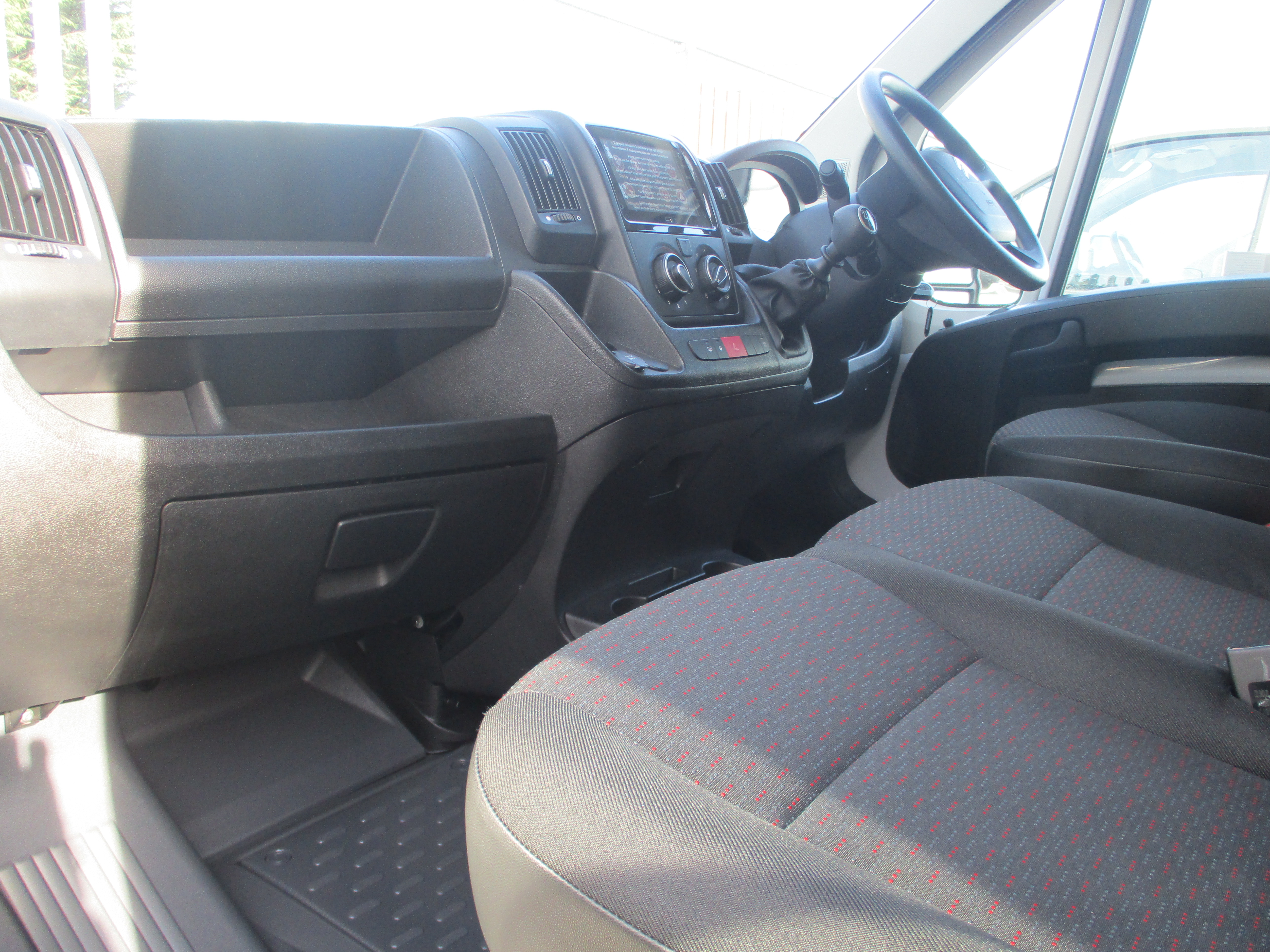 Citroen Relay 35 2.2 BlueHDi 140PS L3H2 Enterprise (Pre Registered) REDUCED TO GO!!