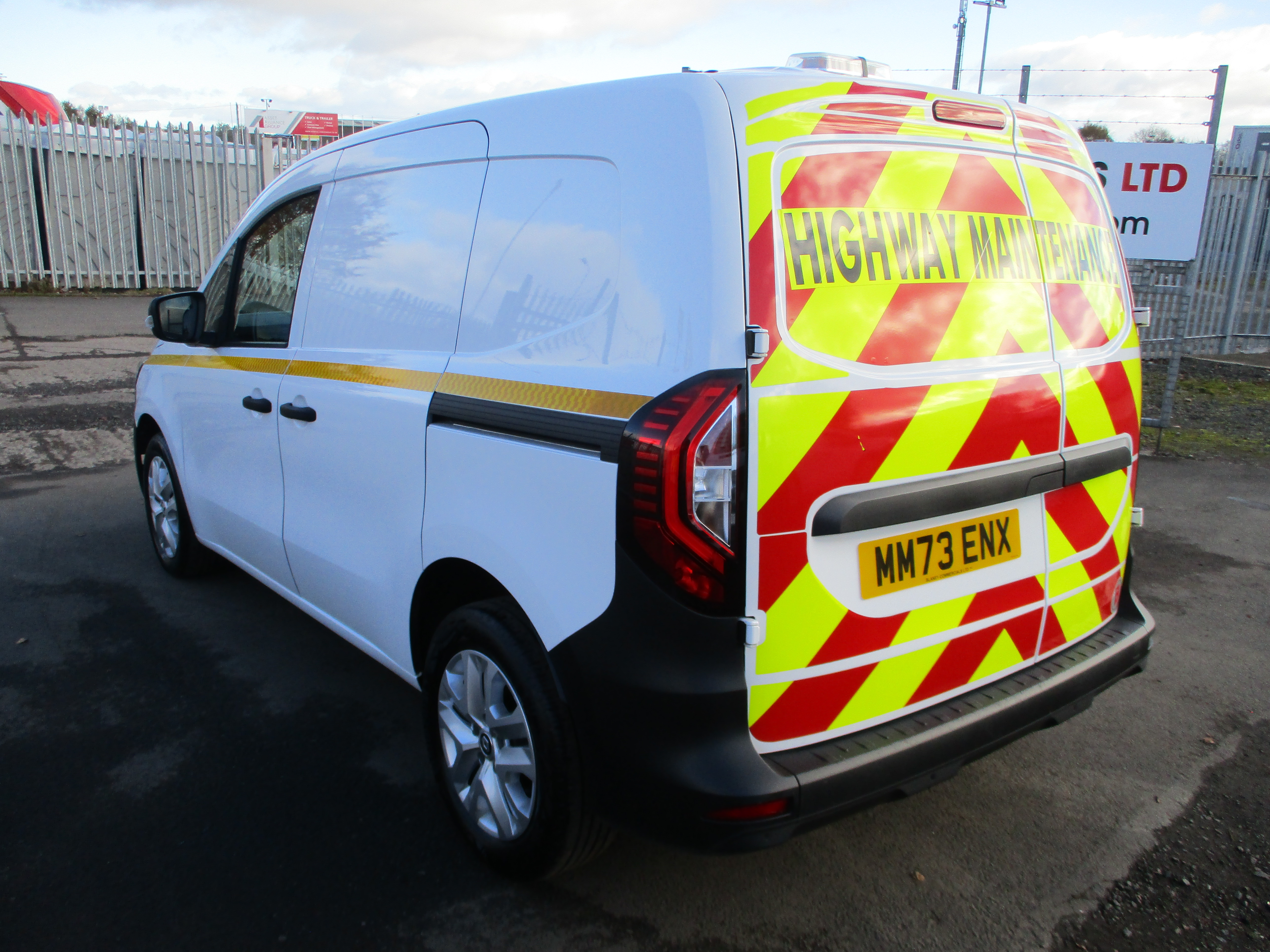 Renault Kangoo L1 ML19 Blue dCi Advance Model (NICE SPEC including beacon & WARRANTY TILL 2026)
