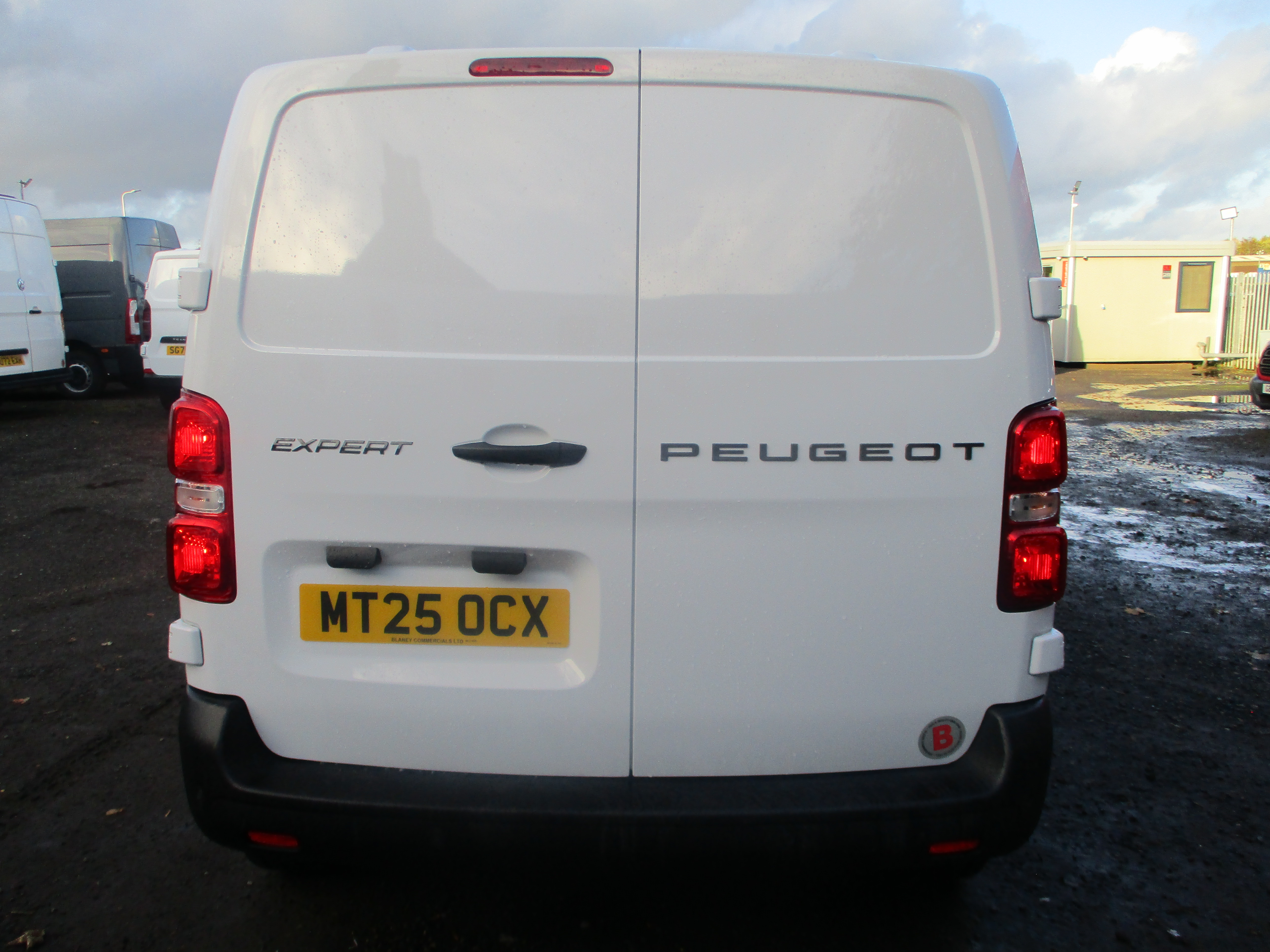 Peugeot Expert L1 1.5 BlueHDi 120PS Professional (MANUFACTURERS WARRANTY TILL 2028 !!)