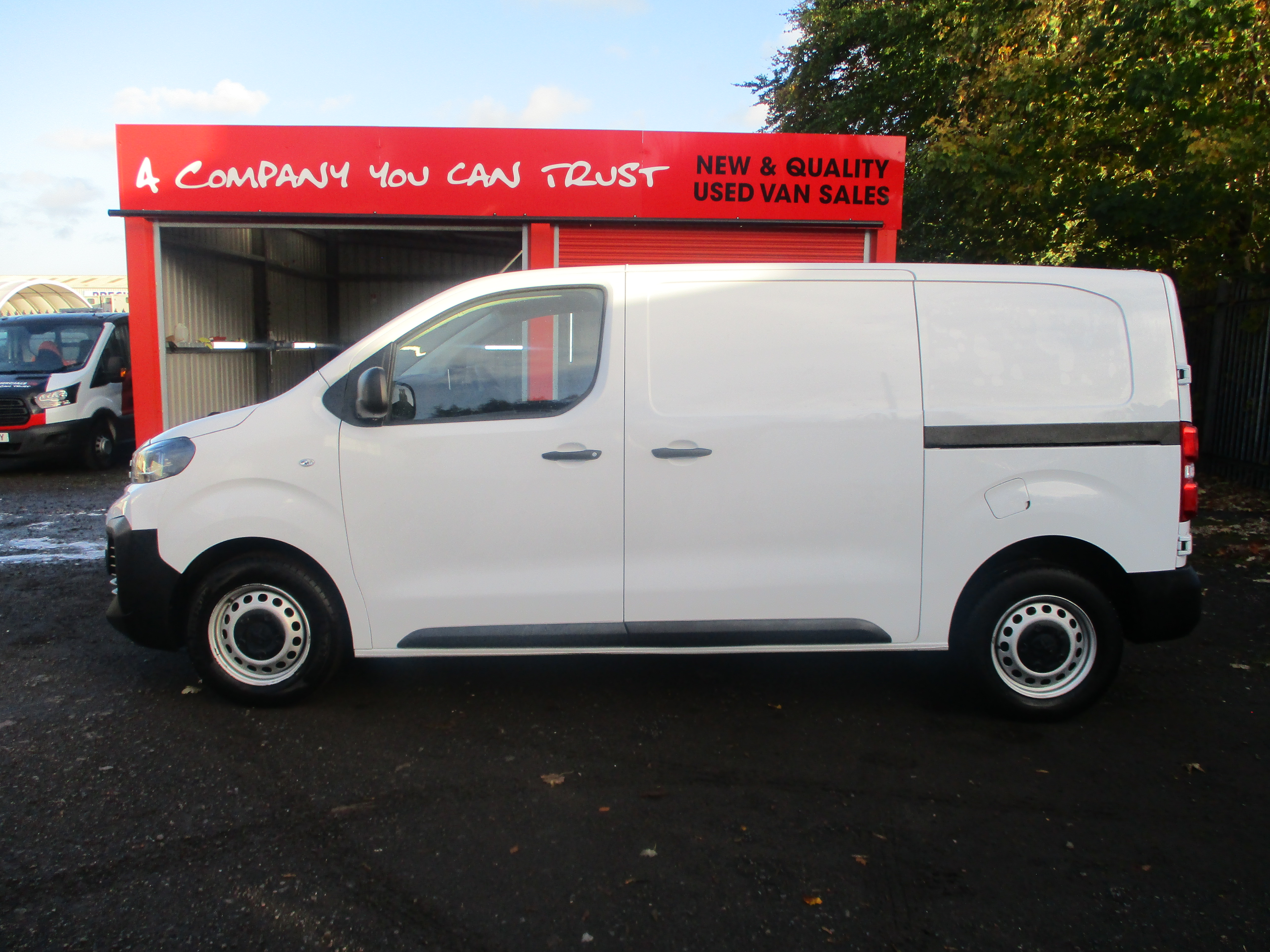 Peugeot Expert L1 1.5 BlueHDi 120PS Professional (MANUFACTURERS WARRANTY TILL 2028 !!)