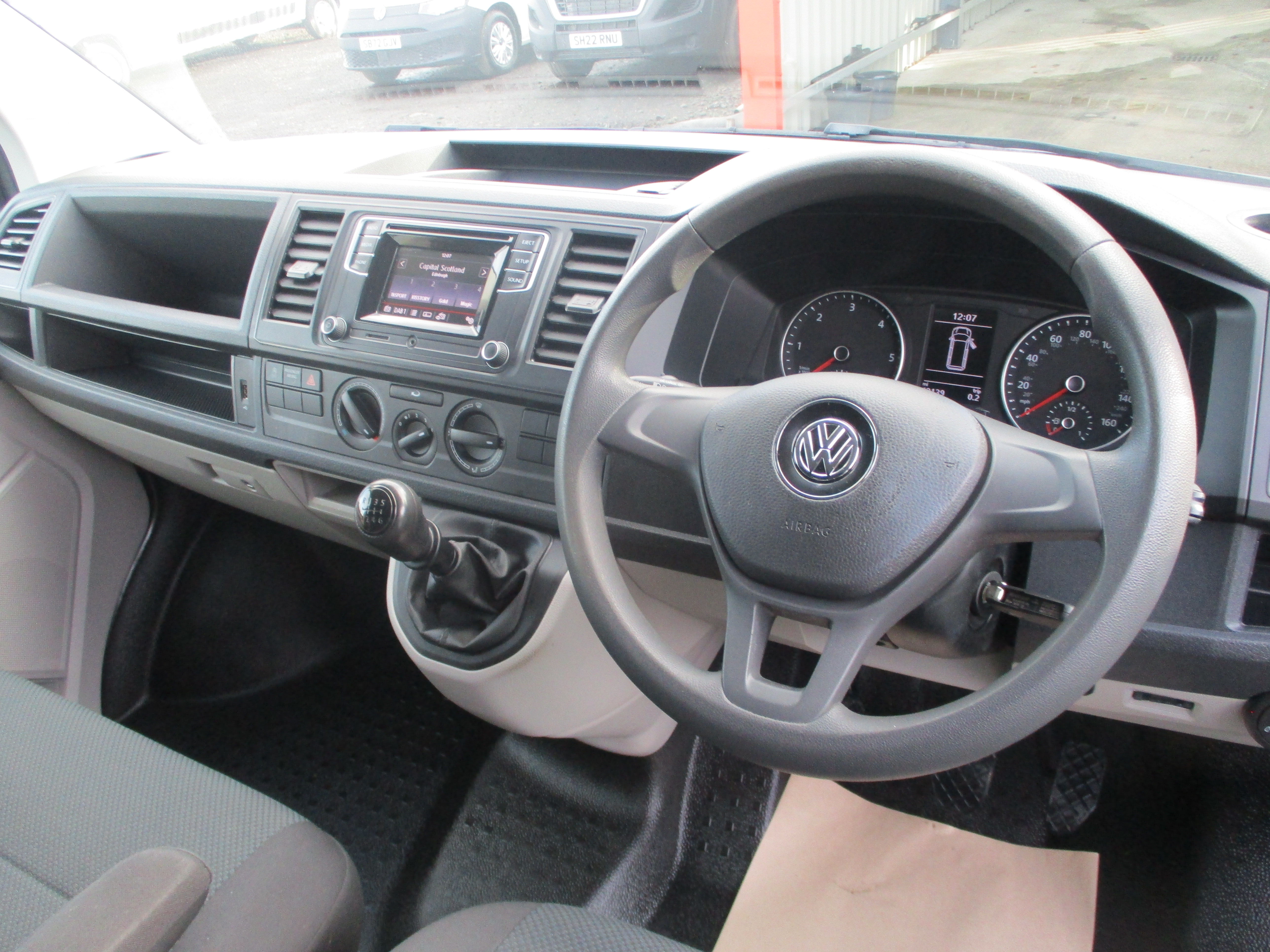 Volkswagen Transporter T30 LWB 2.0 TDi BlueMotion 150PS Trendline Van ( MASSIVE SAVING OF £2,150 ON RRP !! )