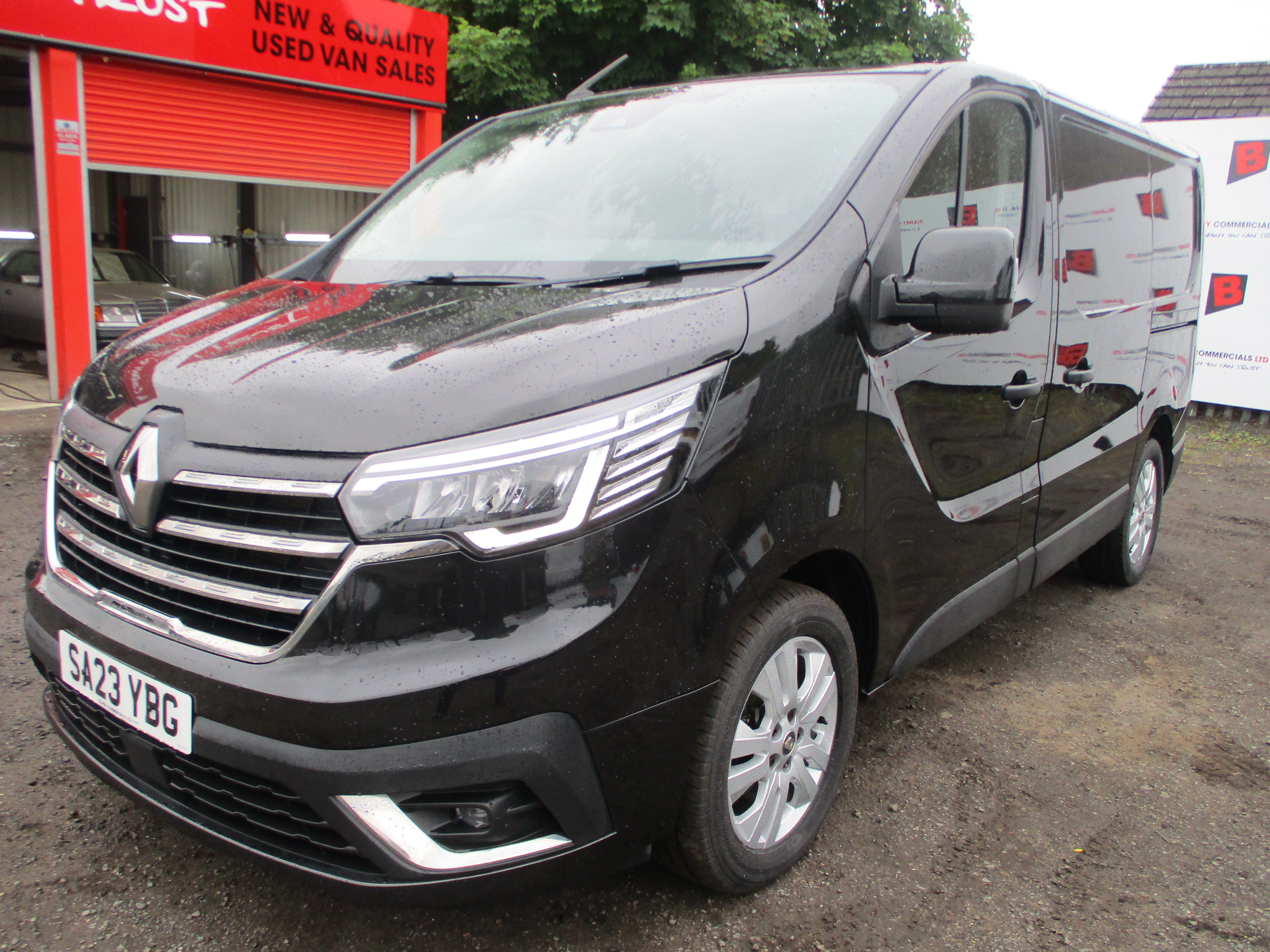 Renault Trafic SL28 Blue dCi 130PS Sport Van (FULL SERVICE HISTORY FROM NEW)