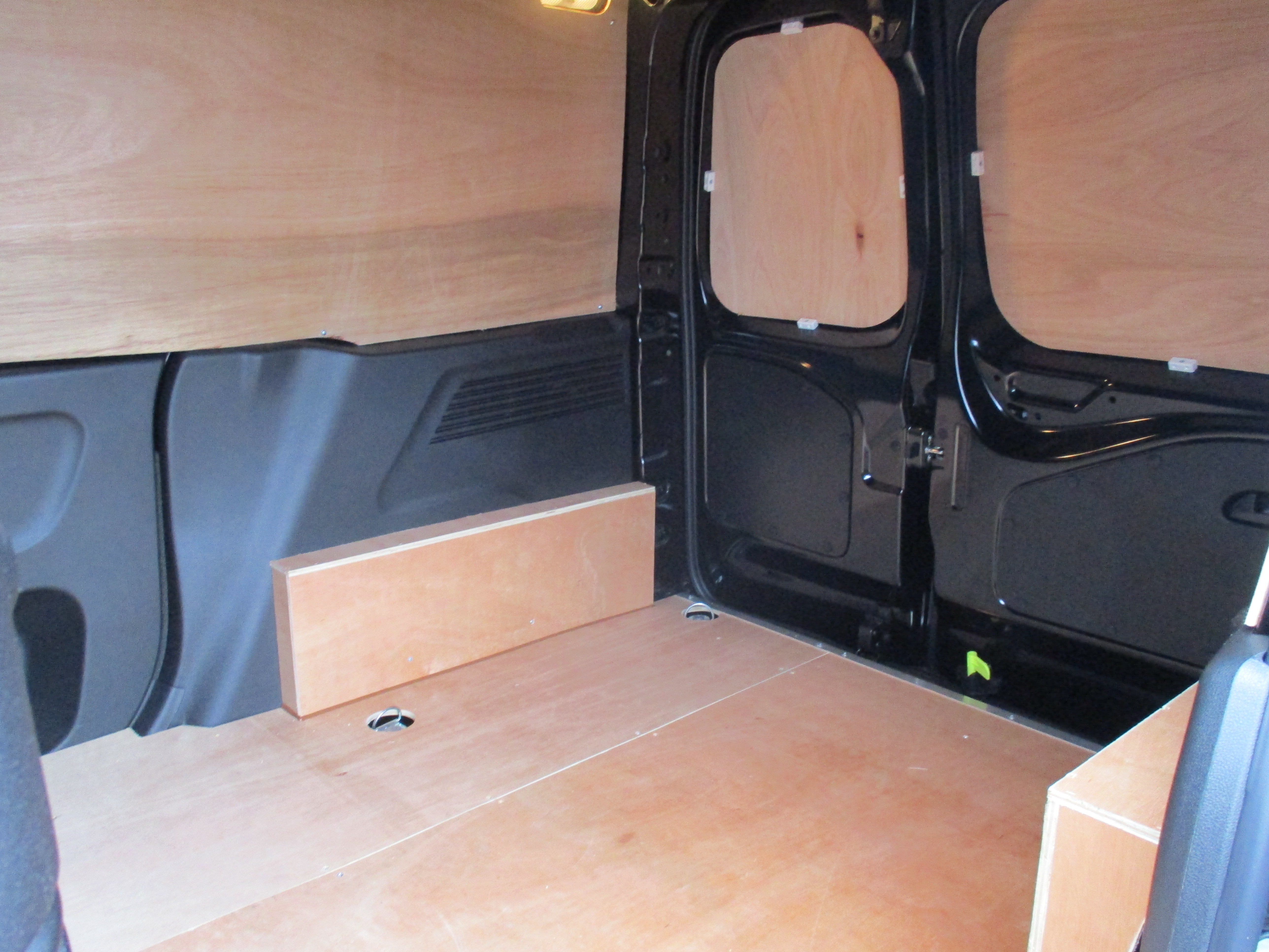 Vauxhall Combo L1 2000 1.5 Diesel 100PS Sportive Panel Van with AIR CON Metallic Diamond Black ( 3 Front Seats )