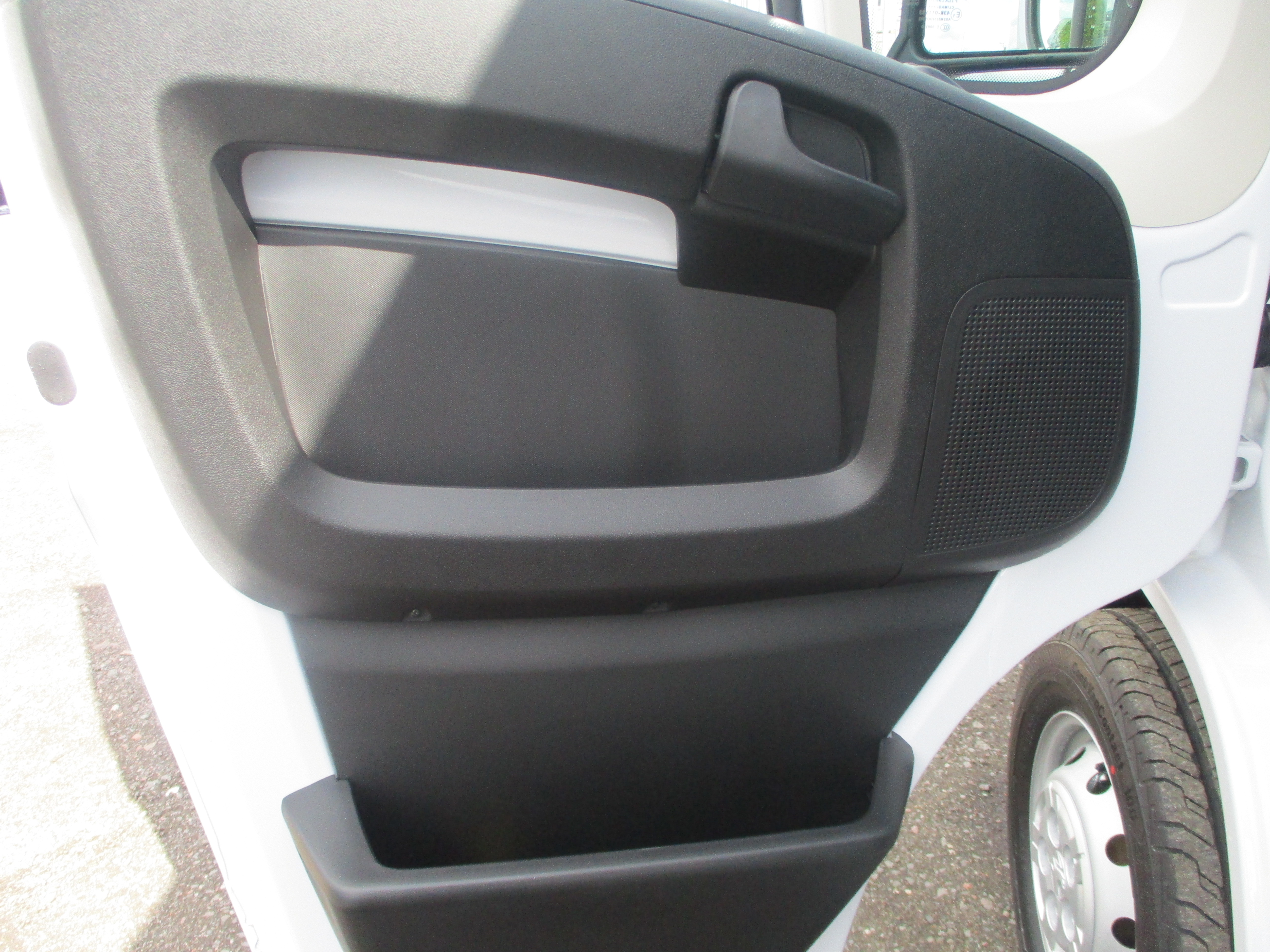 Vauxhall Movano 3500 L2H2 140PS Dynamic Panel Van EURO 6 MASSIVE SPEC includes, AIR CON, SAT NAV, CRUISE CONTROL, PARKING SENSORS & MORE....
