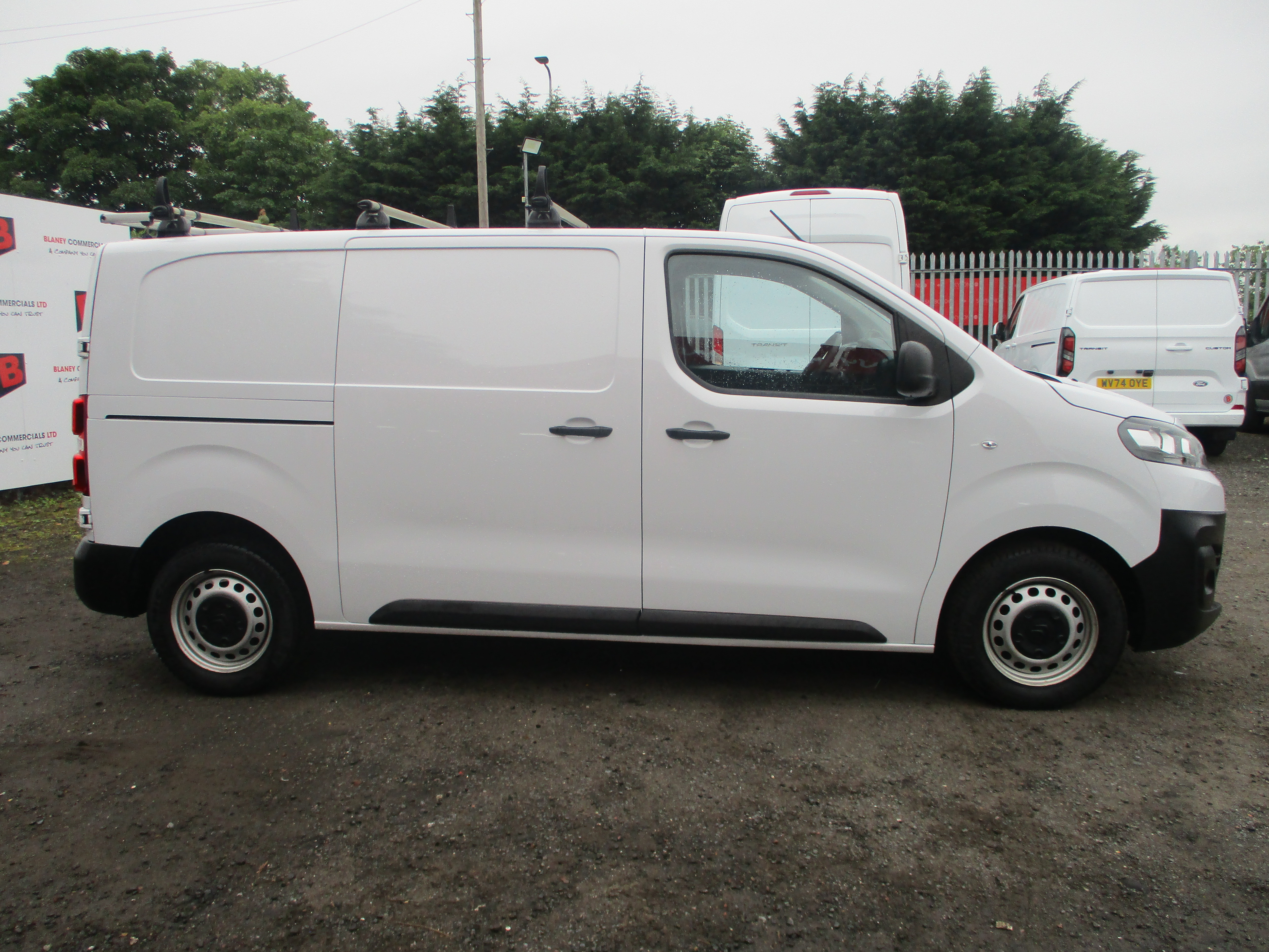 Citroen Dispatch M 1400 2.0 BlueHDi 145PS Enterprise Van (Roof Rack CAN BE REMOVED ON REQUEST)