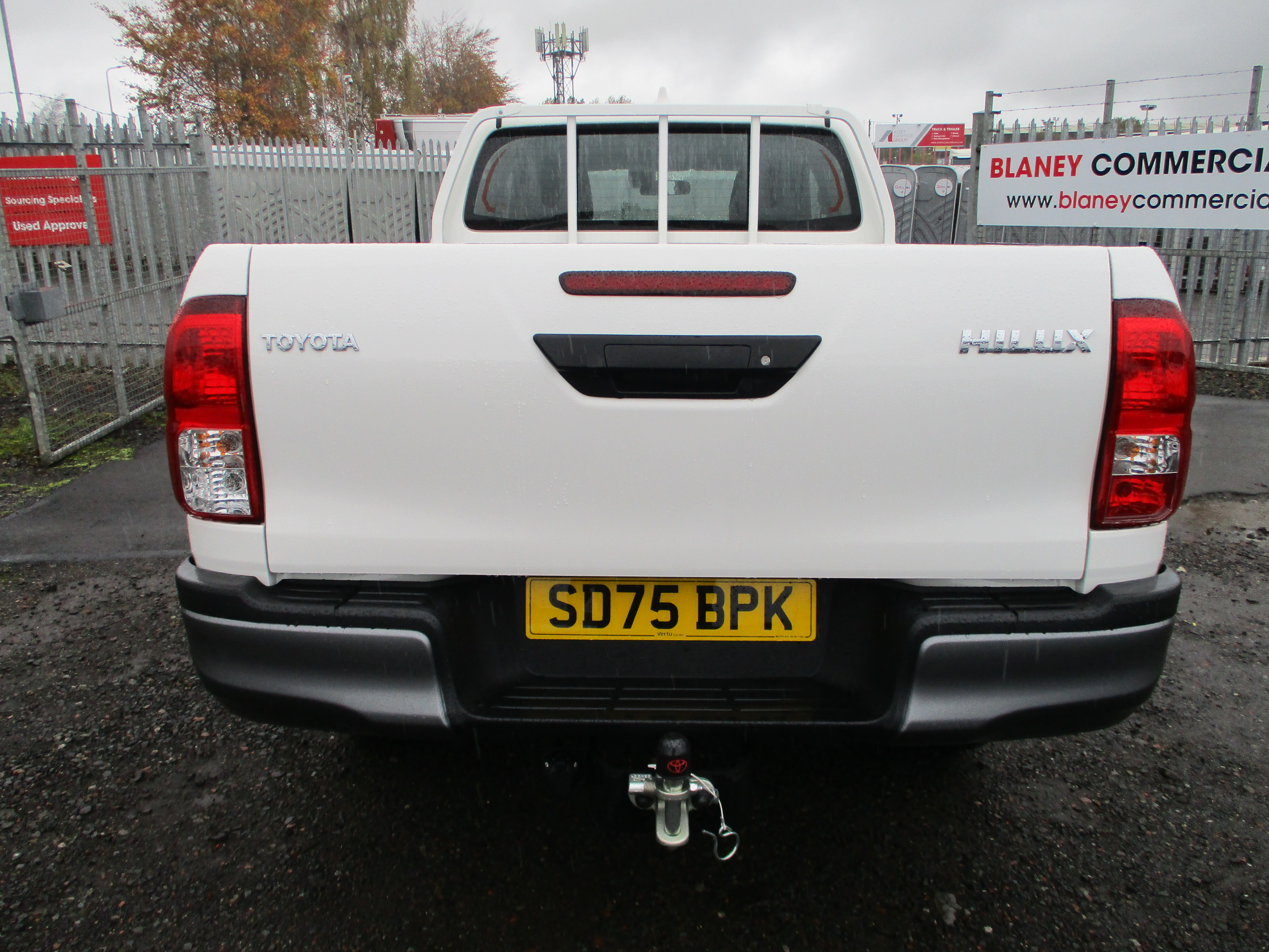 Toyota Hi Lux 2.8 Diesel Extra Cab with nice spec on request (10 YEAR TOYOTA WARRANTY)