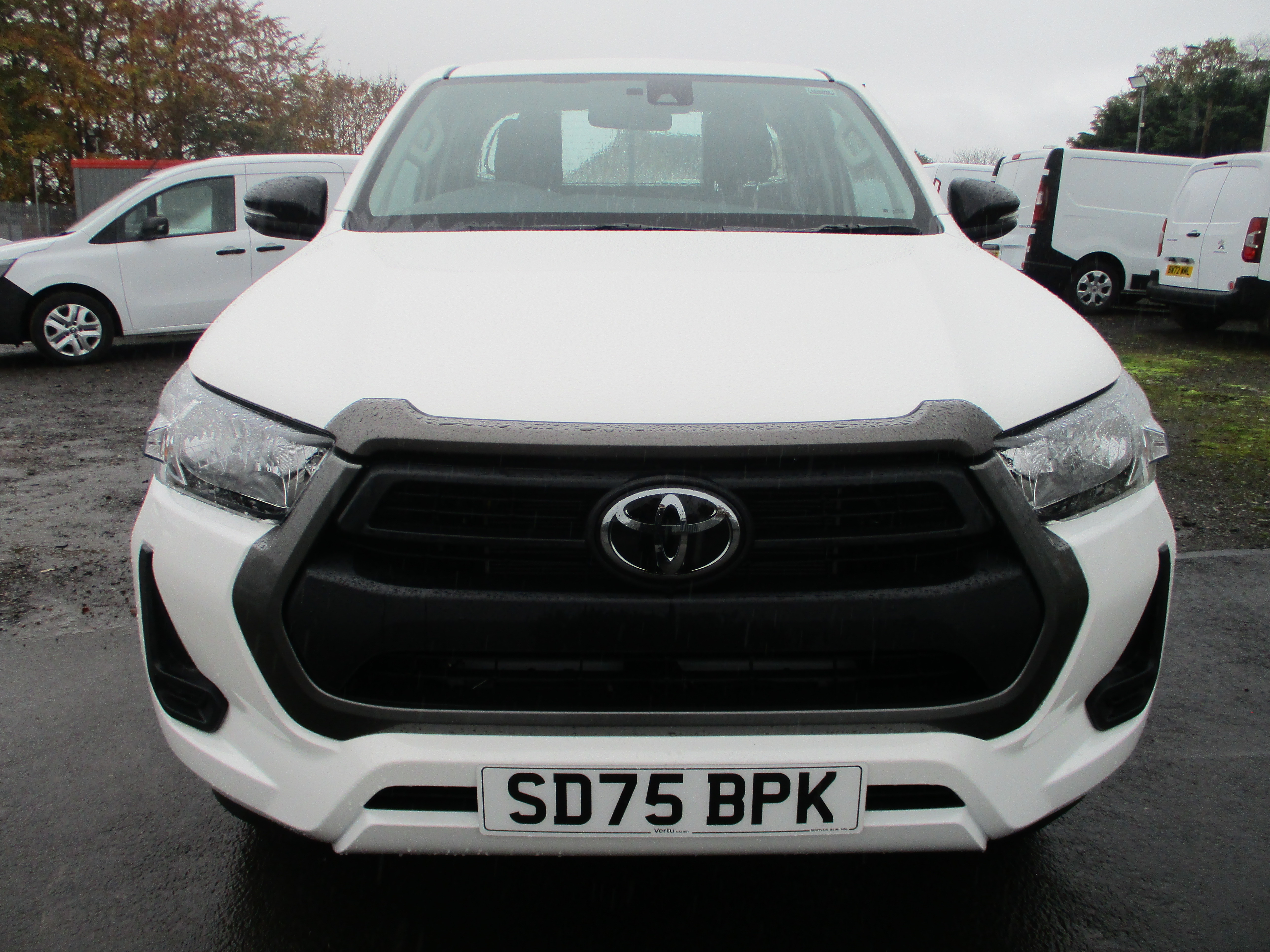 Toyota Hi Lux 2.8 Diesel Extra Cab with nice spec on request (10 YEAR TOYOTA WARRANTY)