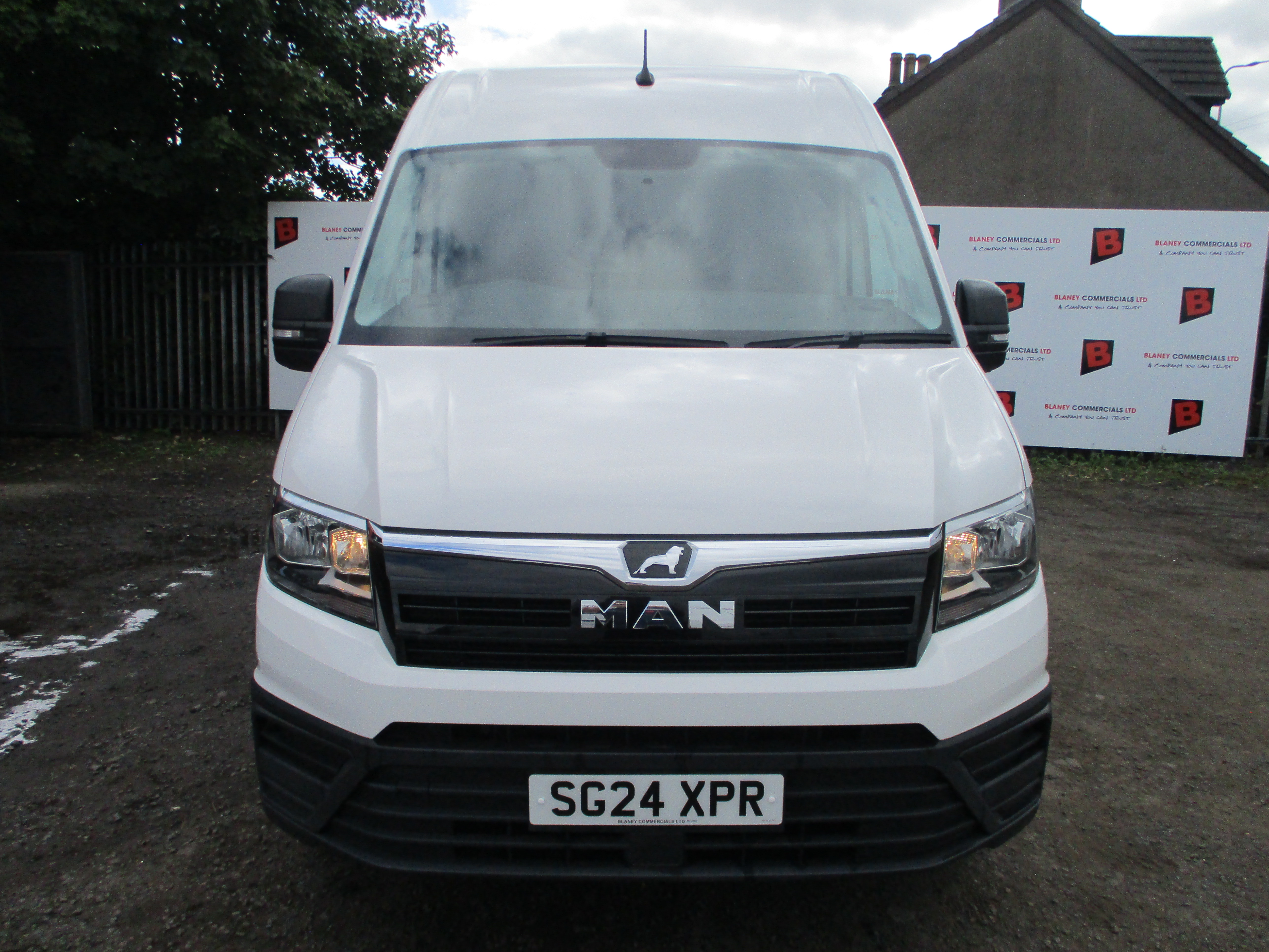 MAN TGE 3 LWB 140PS High Roof Lion XS Panel Van (ONE OWNER FROM NEW WITH FSH)