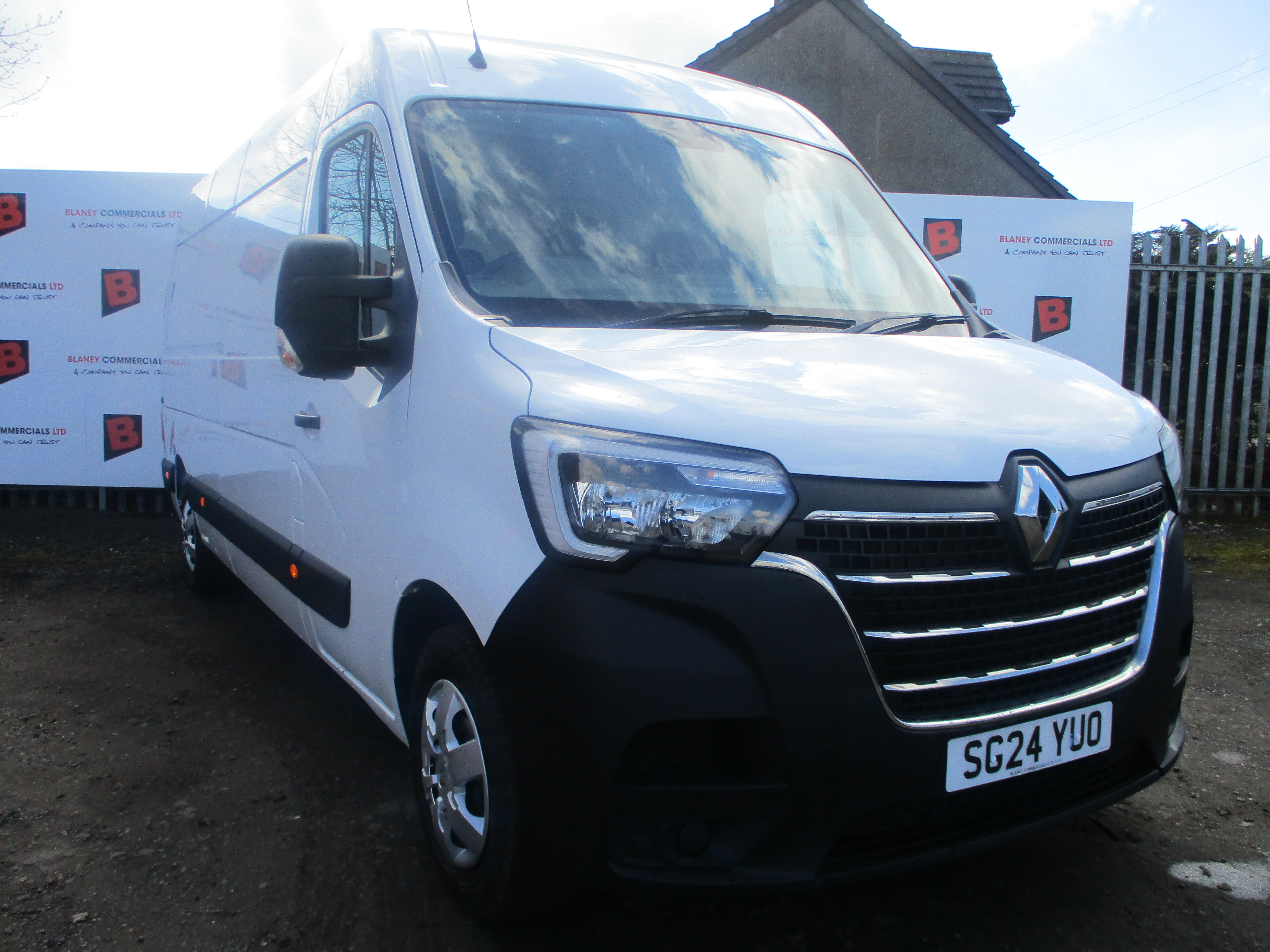 Renault Master LM35 2.3 BlueDci 135PS Advance Van (STILL UNDER MANUFACTURERS WARRANTY TILL 2027)