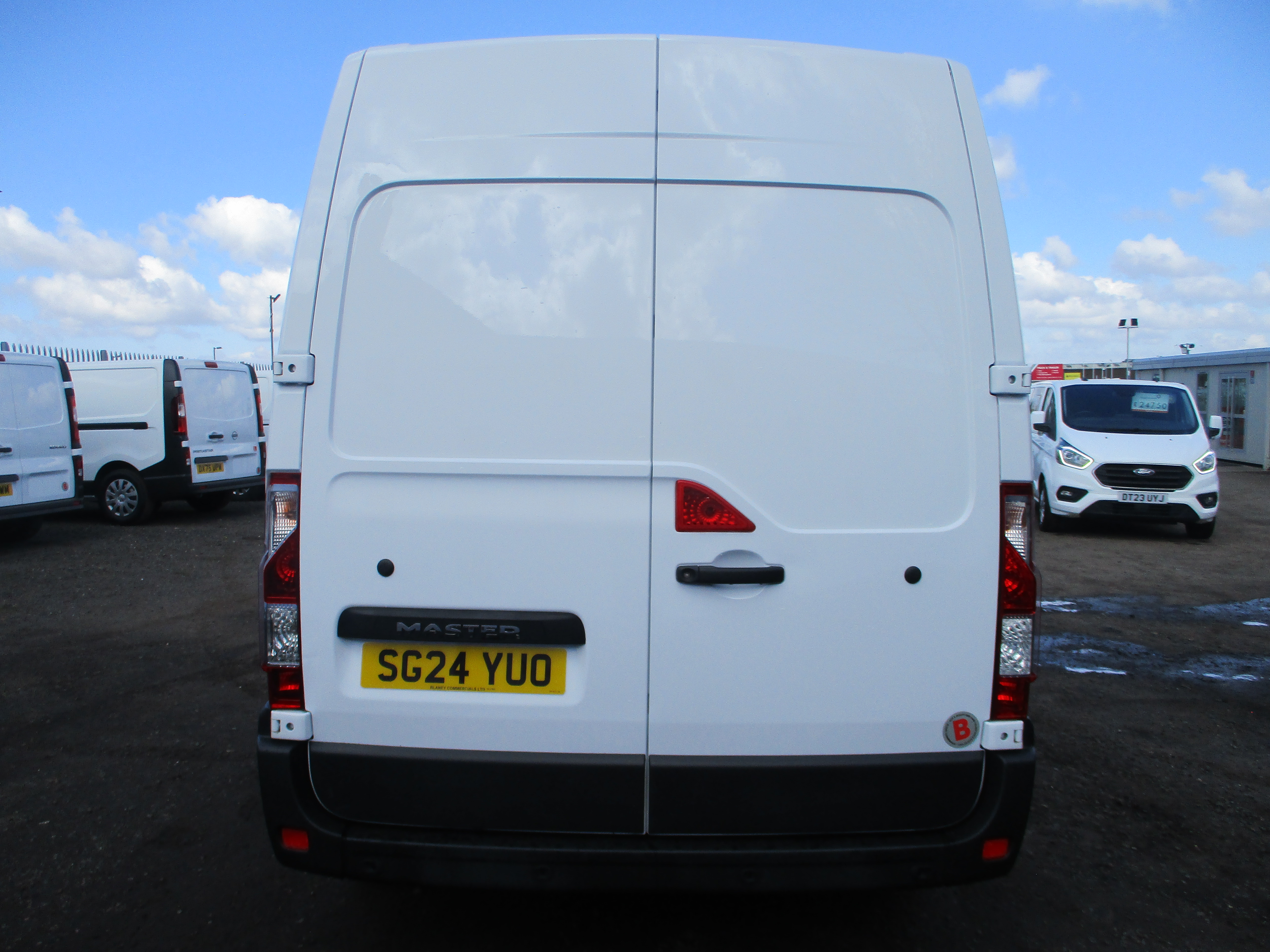 Renault Master LM35 2.3 BlueDci 135PS Advance Van (STILL UNDER MANUFACTURERS WARRANTY TILL 2027)