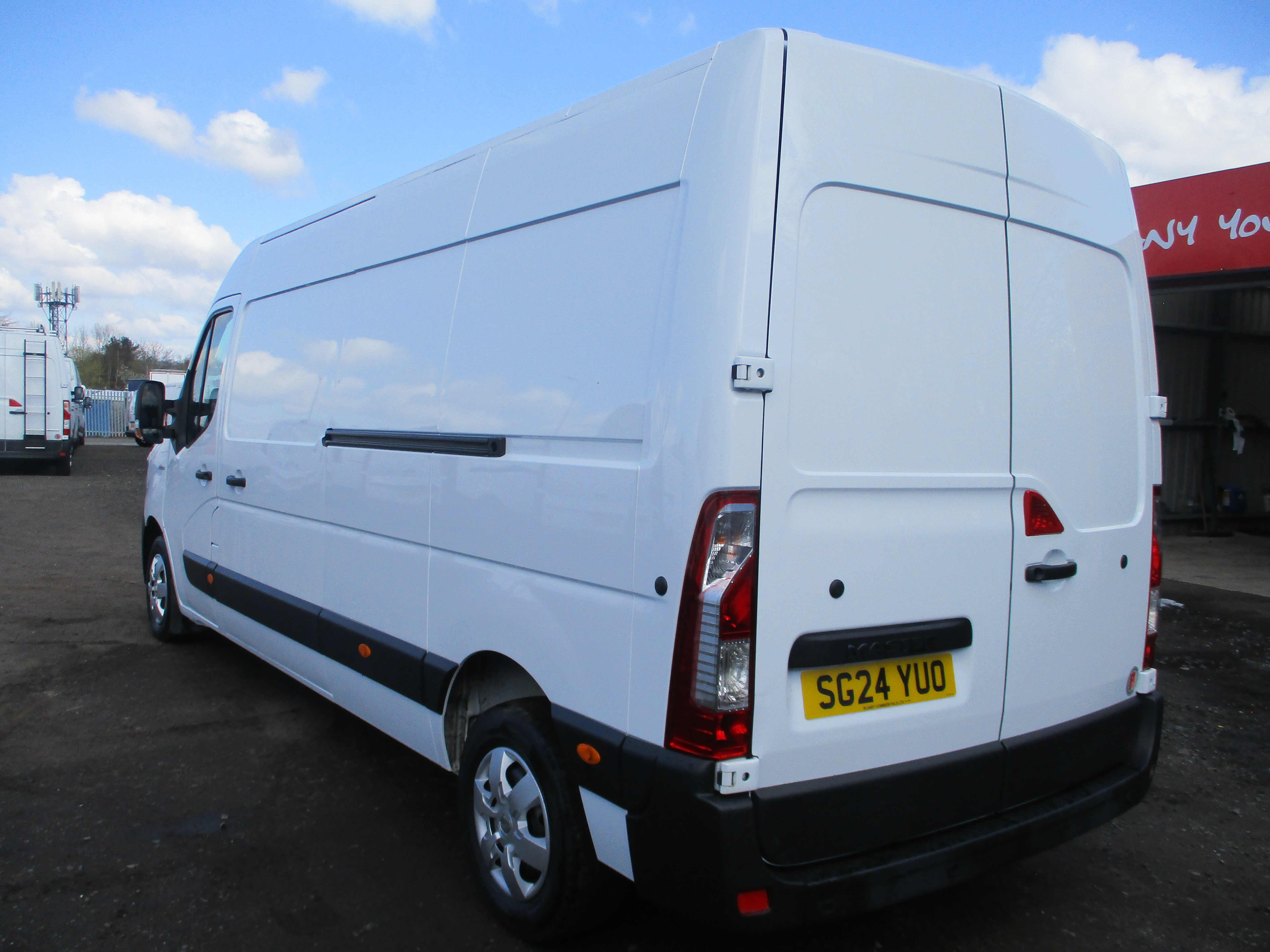 Renault Master LM35 2.3 BlueDci 135PS Advance Van (STILL UNDER MANUFACTURERS WARRANTY TILL 2027)