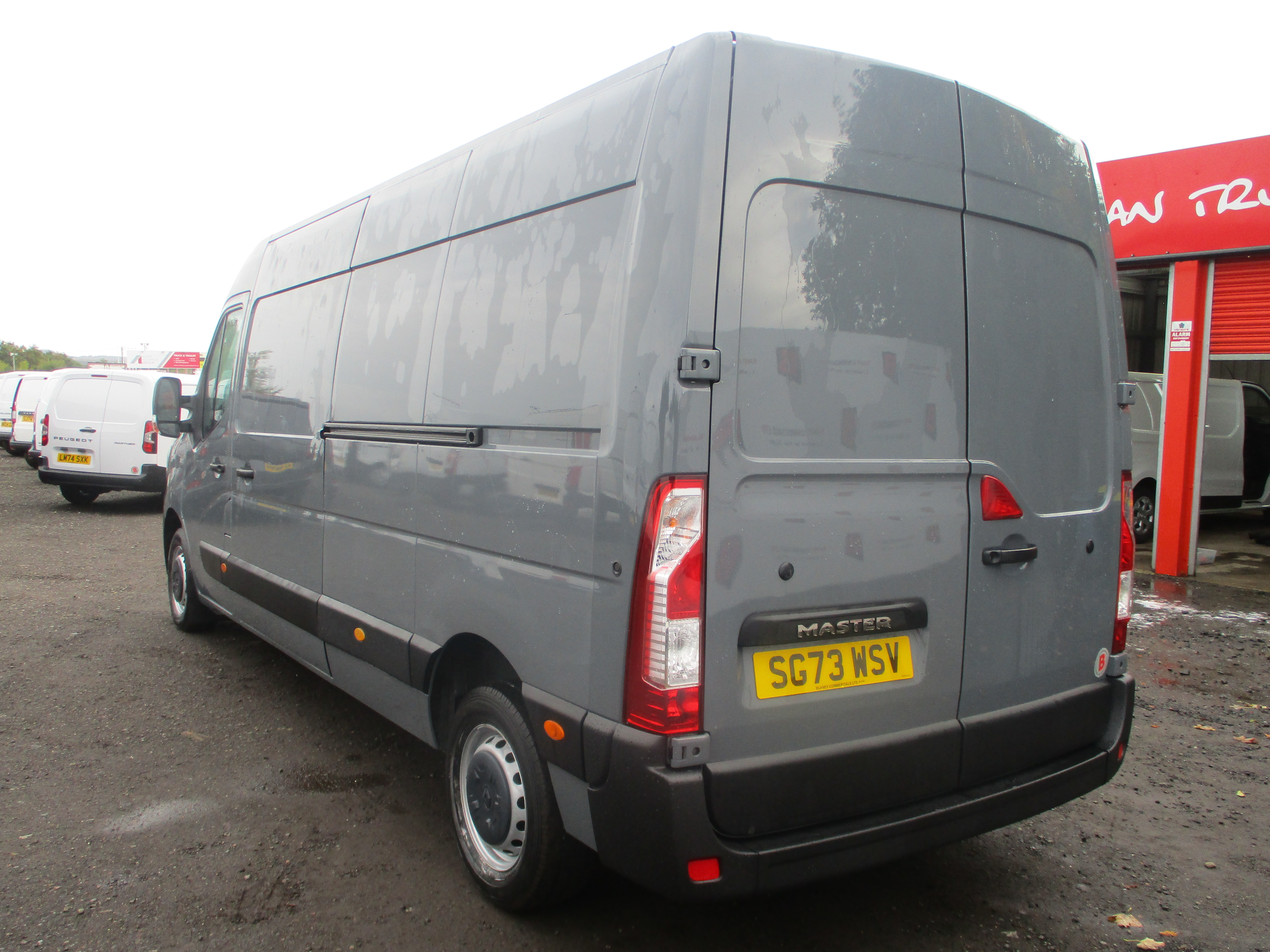 Renault Master LM35 2.3 BlueDCi 135PS Start (LWB Medium Roof Van) FULL SERVICE HISTORY