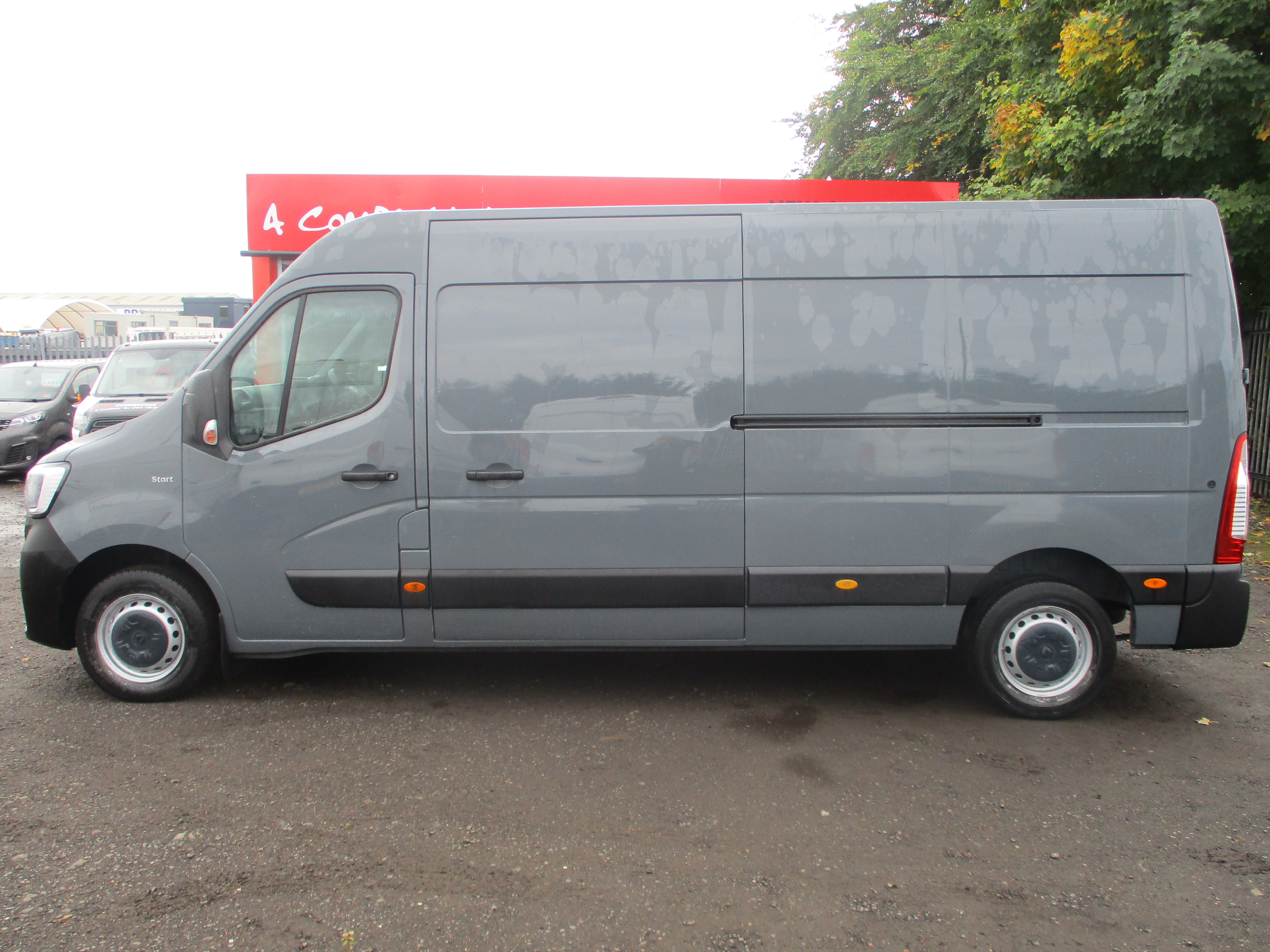 Renault Master LM35 2.3 BlueDCi 135PS Start (LWB Medium Roof Van) FULL SERVICE HISTORY
