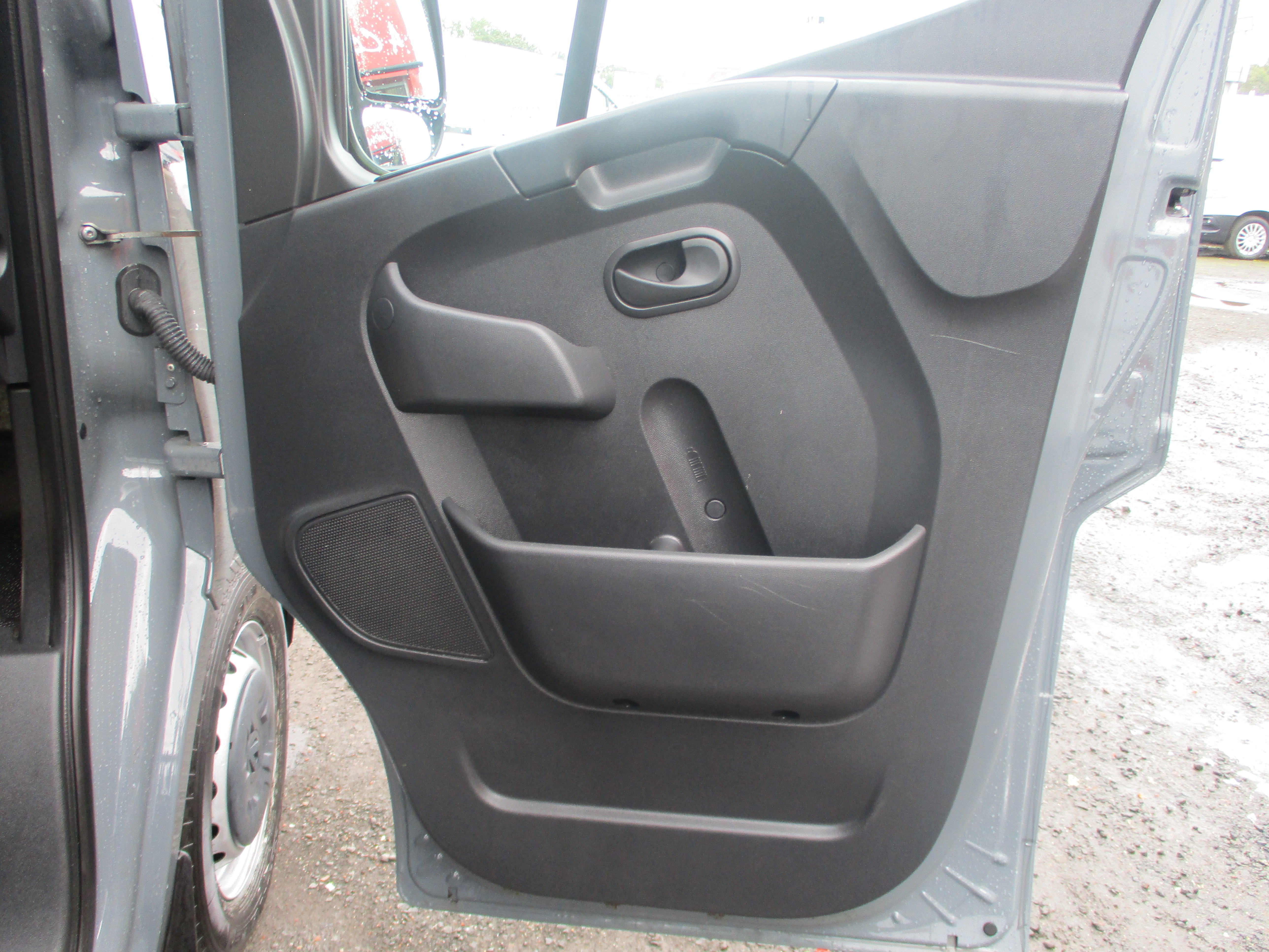 Renault Master LM35 2.3 BlueDCi 135PS Start (LWB Medium Roof Van) FULL SERVICE HISTORY