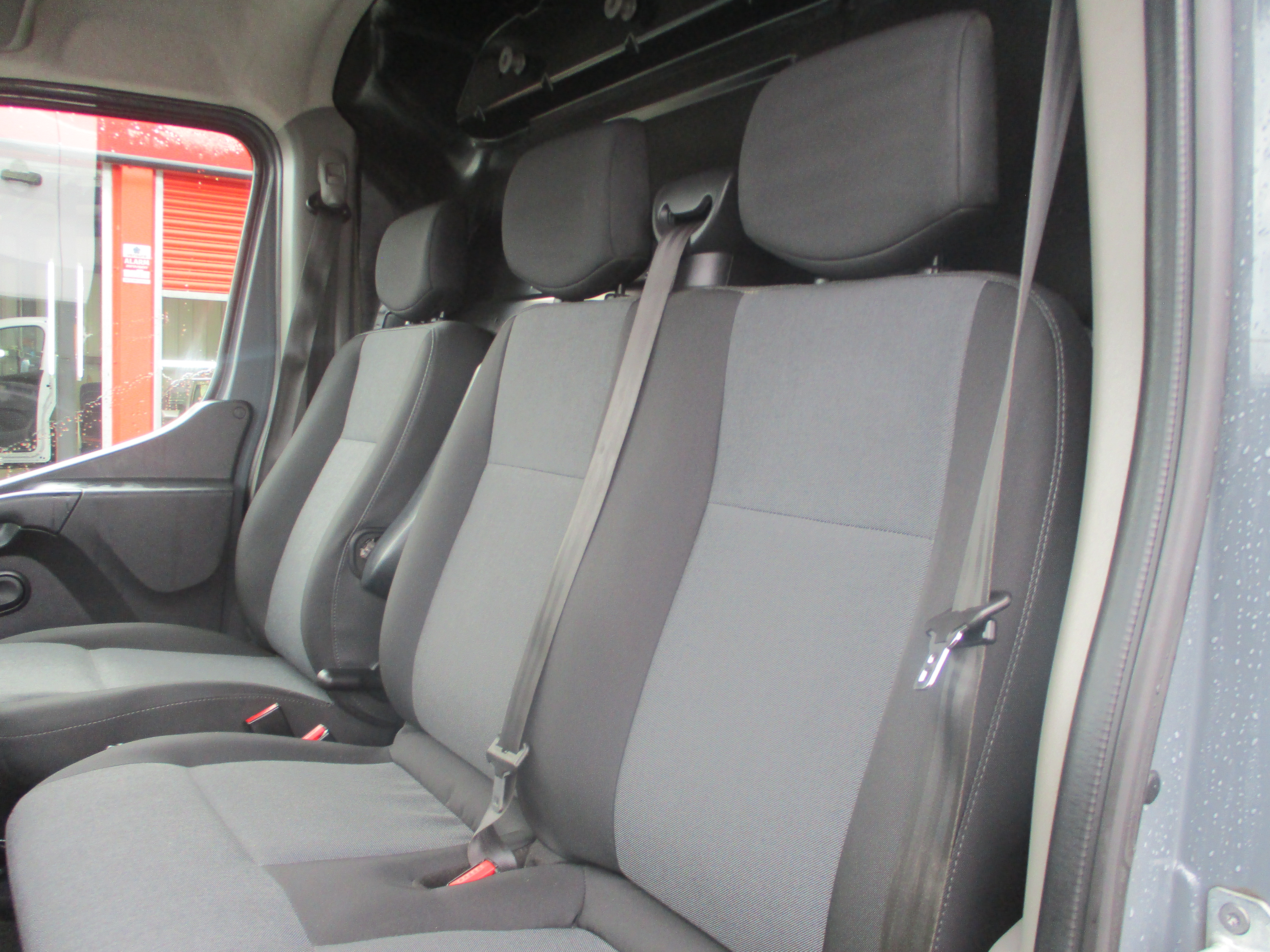 Renault Master LM35 2.3 BlueDCi 135PS Start (LWB Medium Roof Van) FULL SERVICE HISTORY