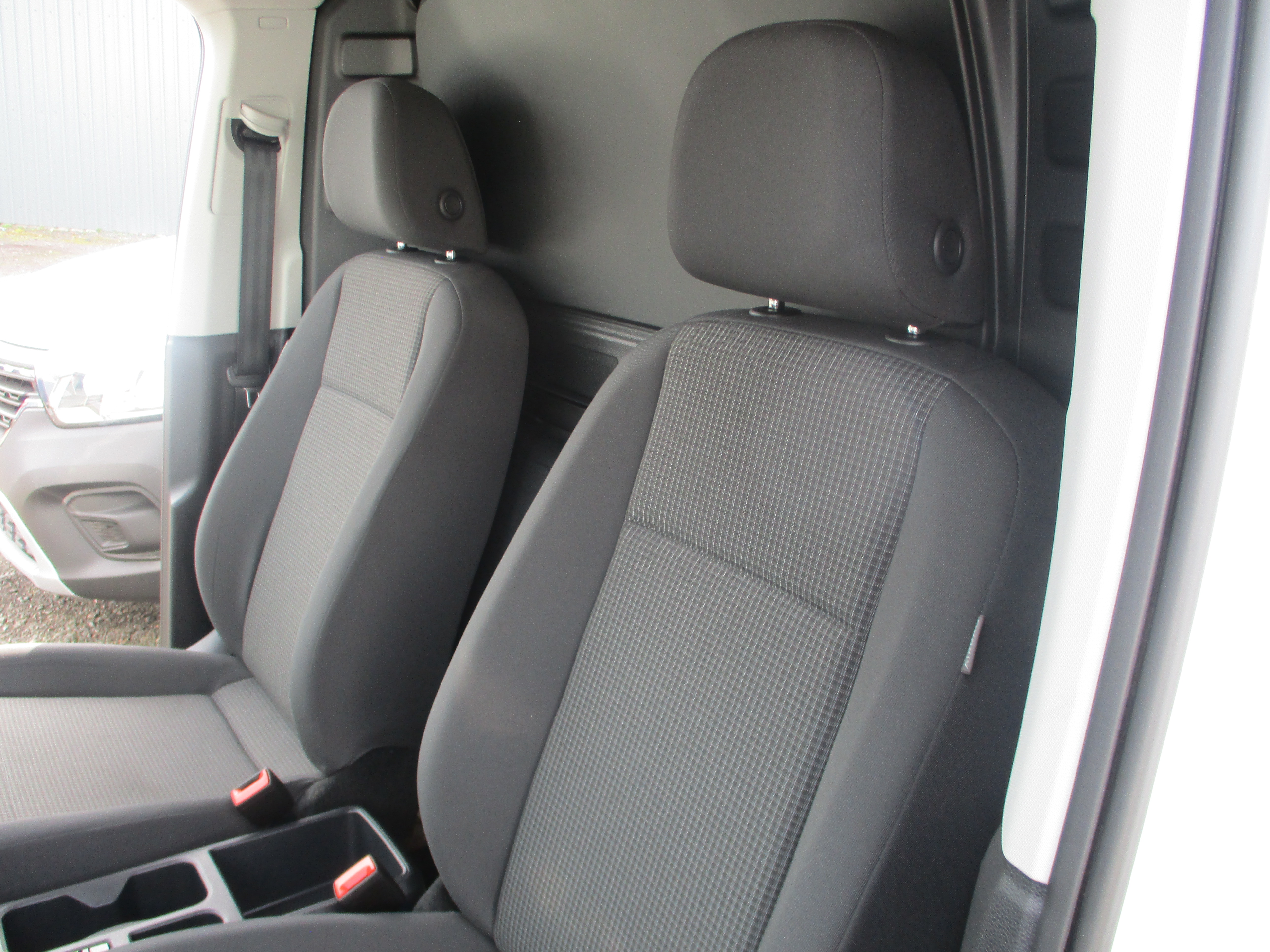 Volkswagen Caddy C20 2.0TDi 102PS Commerce Business/Tech Pack