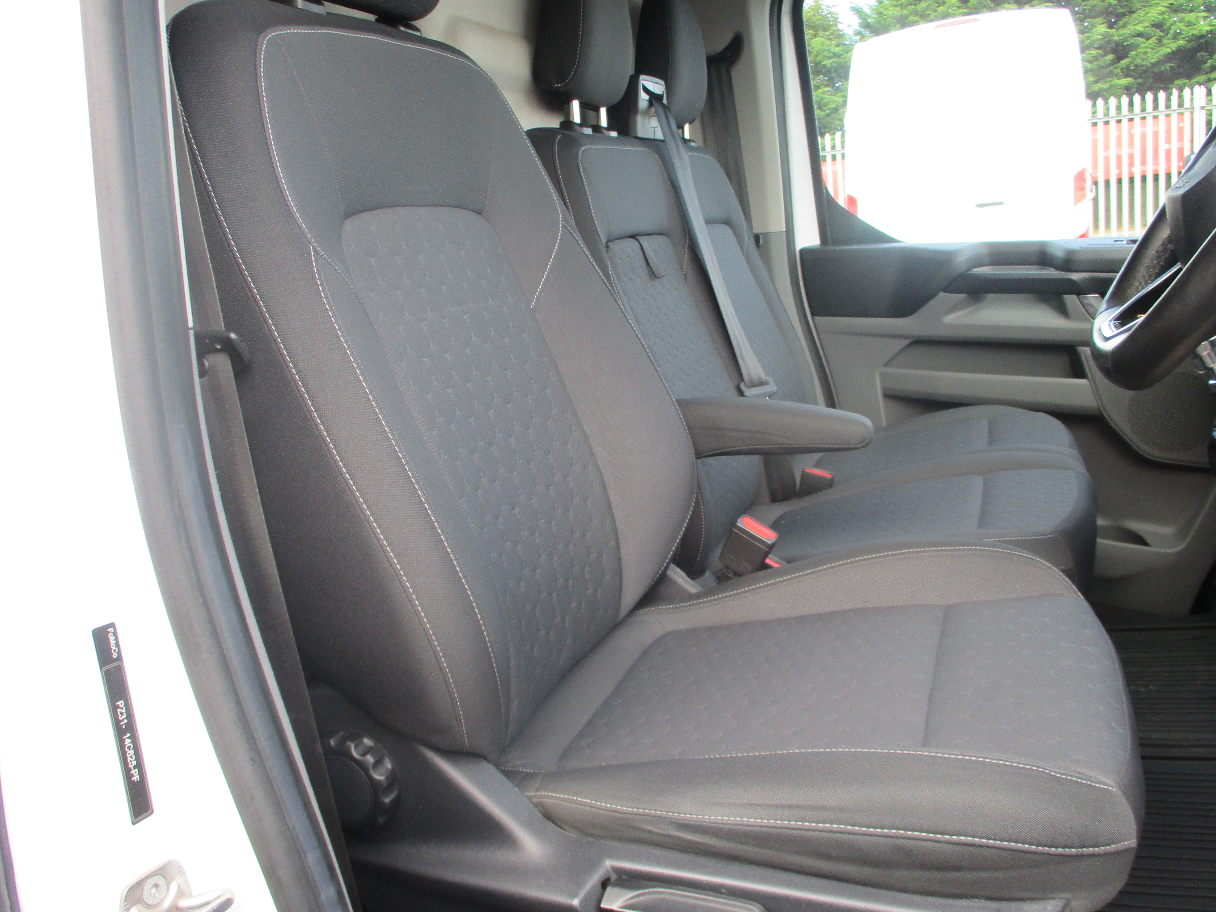 Ford Custom 300 2.0 EcoBlue 136PS L2 (LWB) Limited Van (COMES FULLY SERVICED AND FORD WARRANTY)
