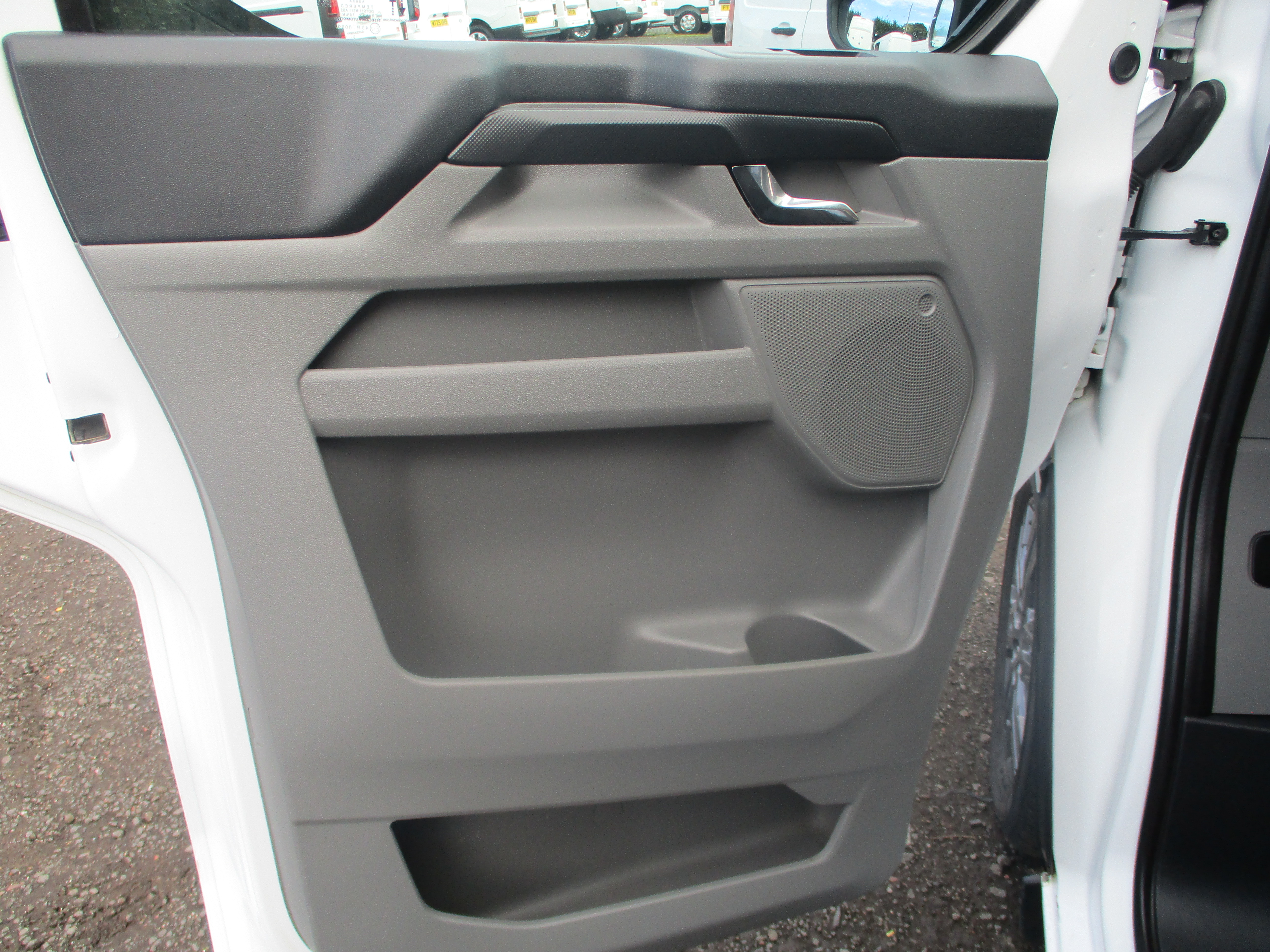 Ford Custom 300 2.0 EcoBlue 136PS L2 (LWB) Limited Van (COMES FULLY SERVICED AND FORD WARRANTY)