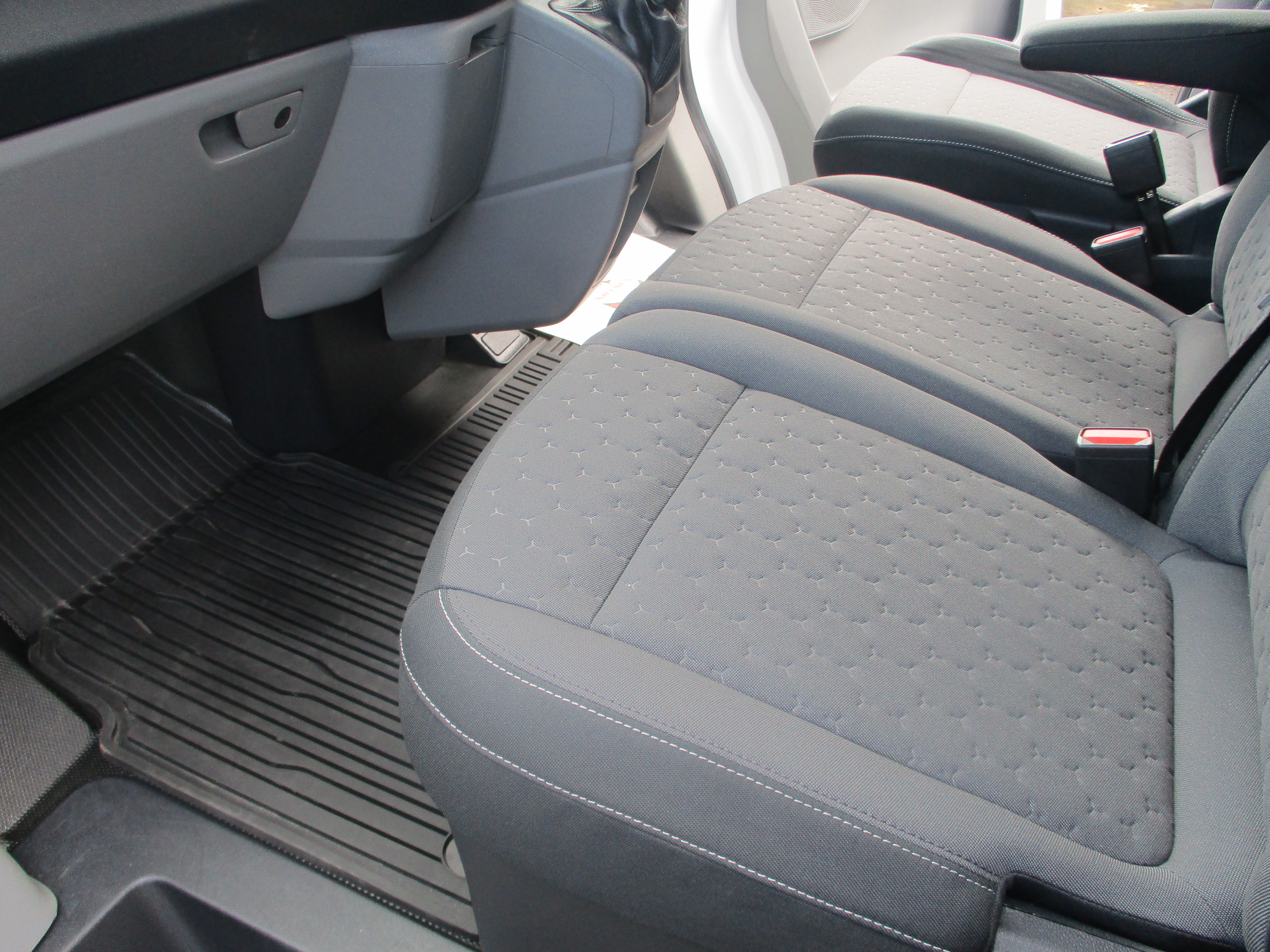 Ford Custom 300 2.0 EcoBlue 136PS L2 (LWB) Limited Van (COMES FULLY SERVICED AND FORD WARRANTY)