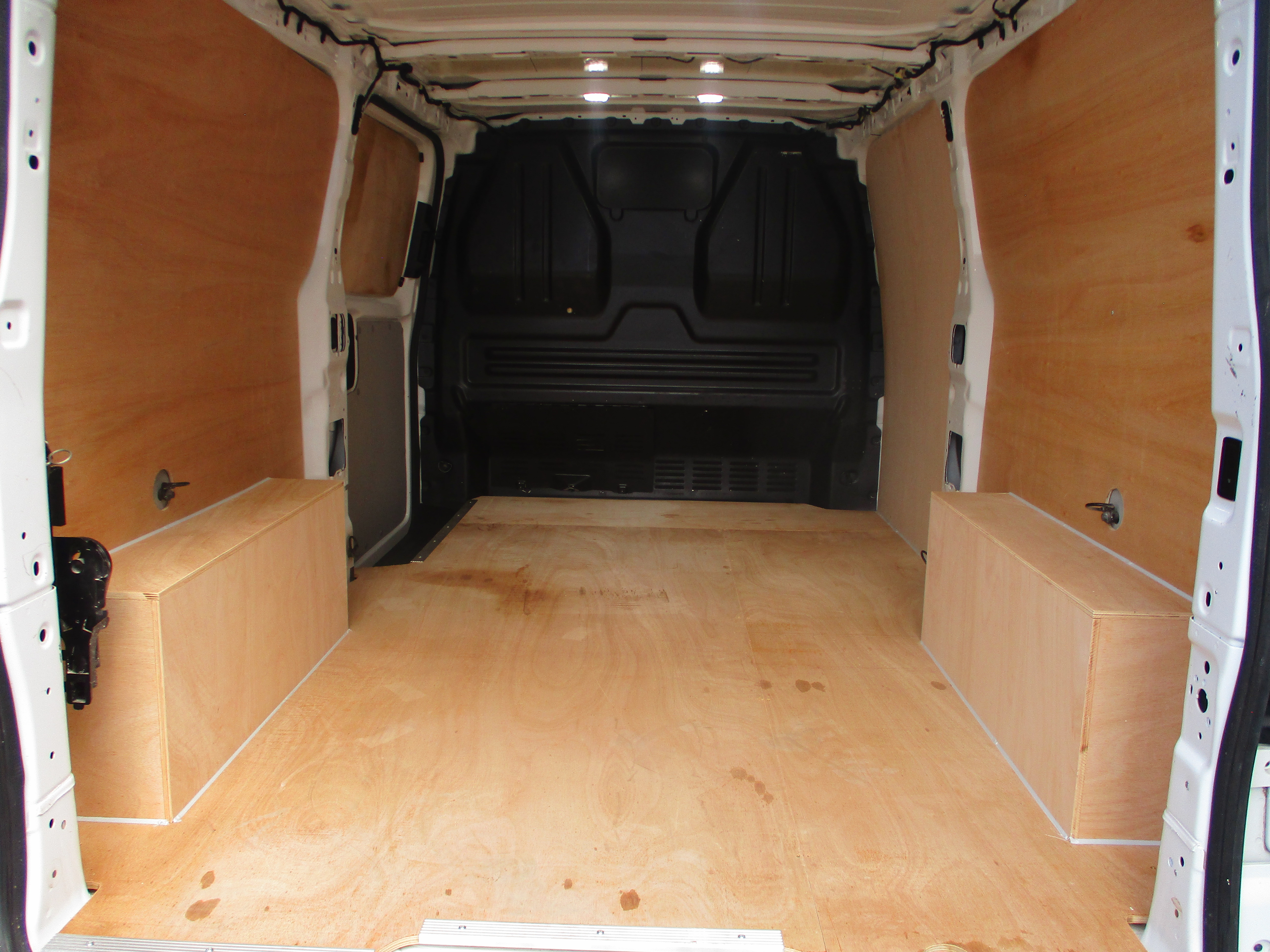 Ford Custom 300 2.0 EcoBlue 136PS L2 (LWB) Limited Van (COMES FULLY SERVICED AND FORD WARRANTY)