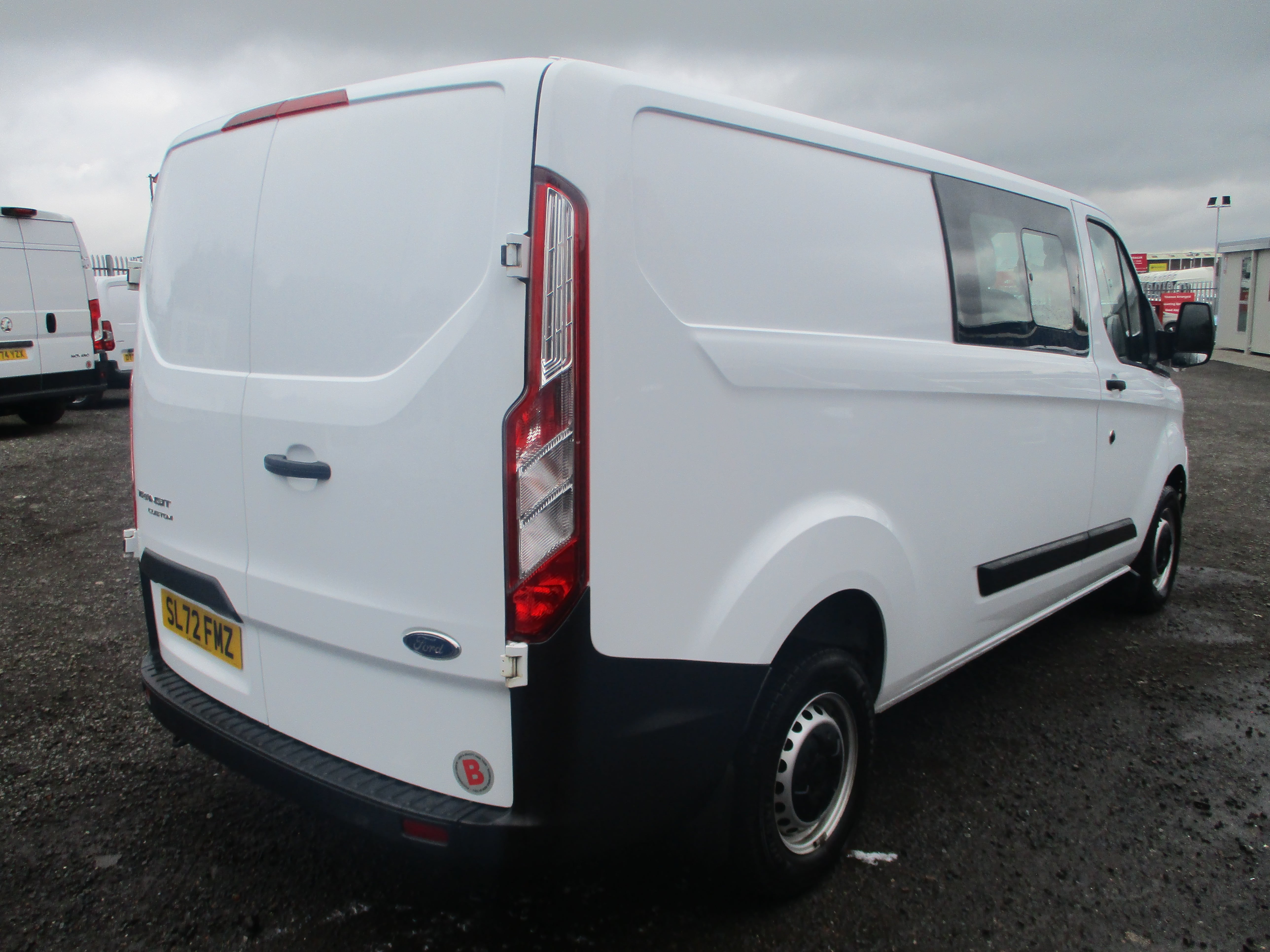 Ford Custom 300 L2 2.0 EcoBlue 130PS DCIV Leader Crewvan (6 SEATER) £500 OFF !!