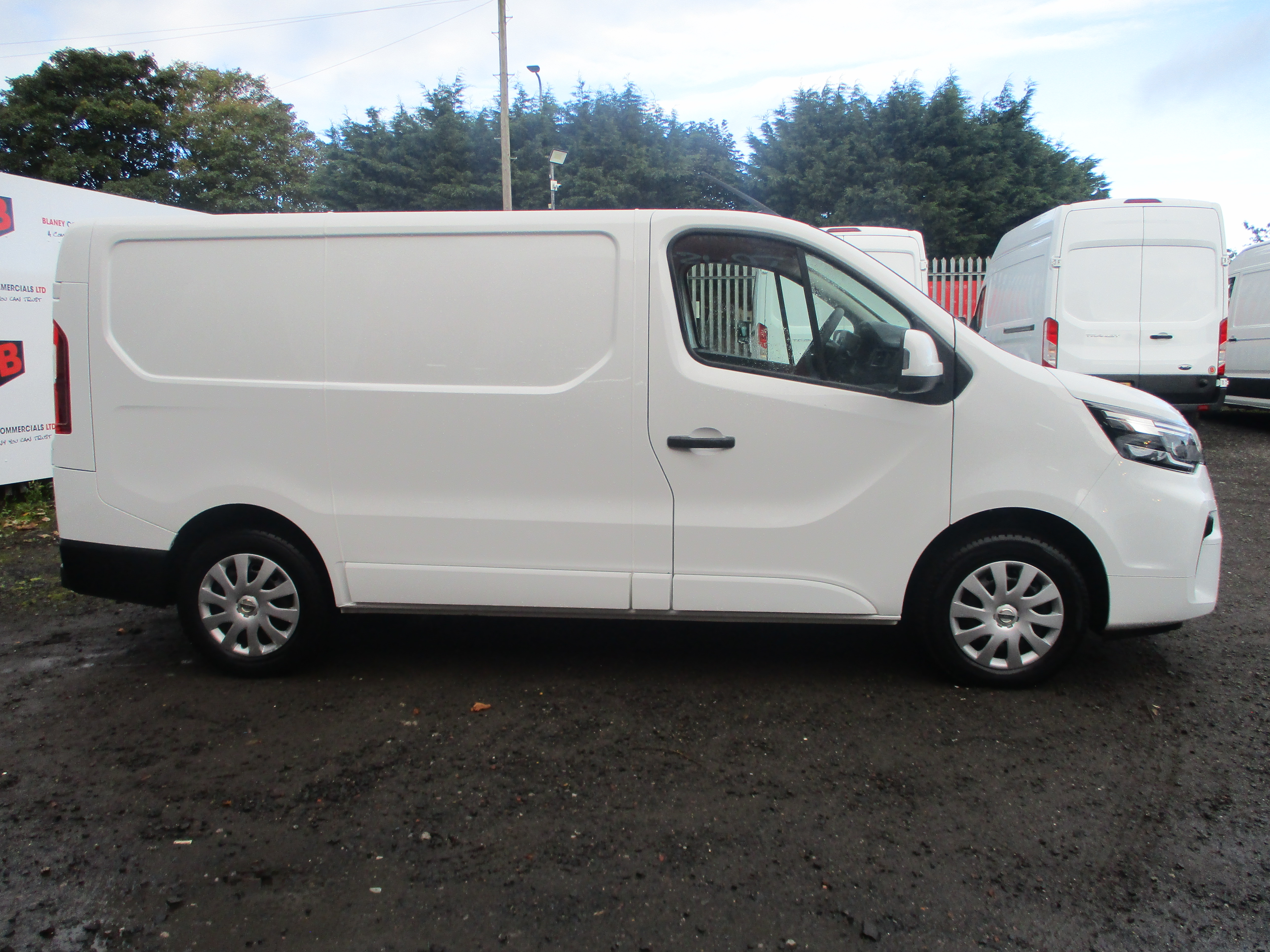 Nissan Primaster 30 L1H1 2.0 dCi 130PS Acenta Van (ONE OWNER FROM NEW)