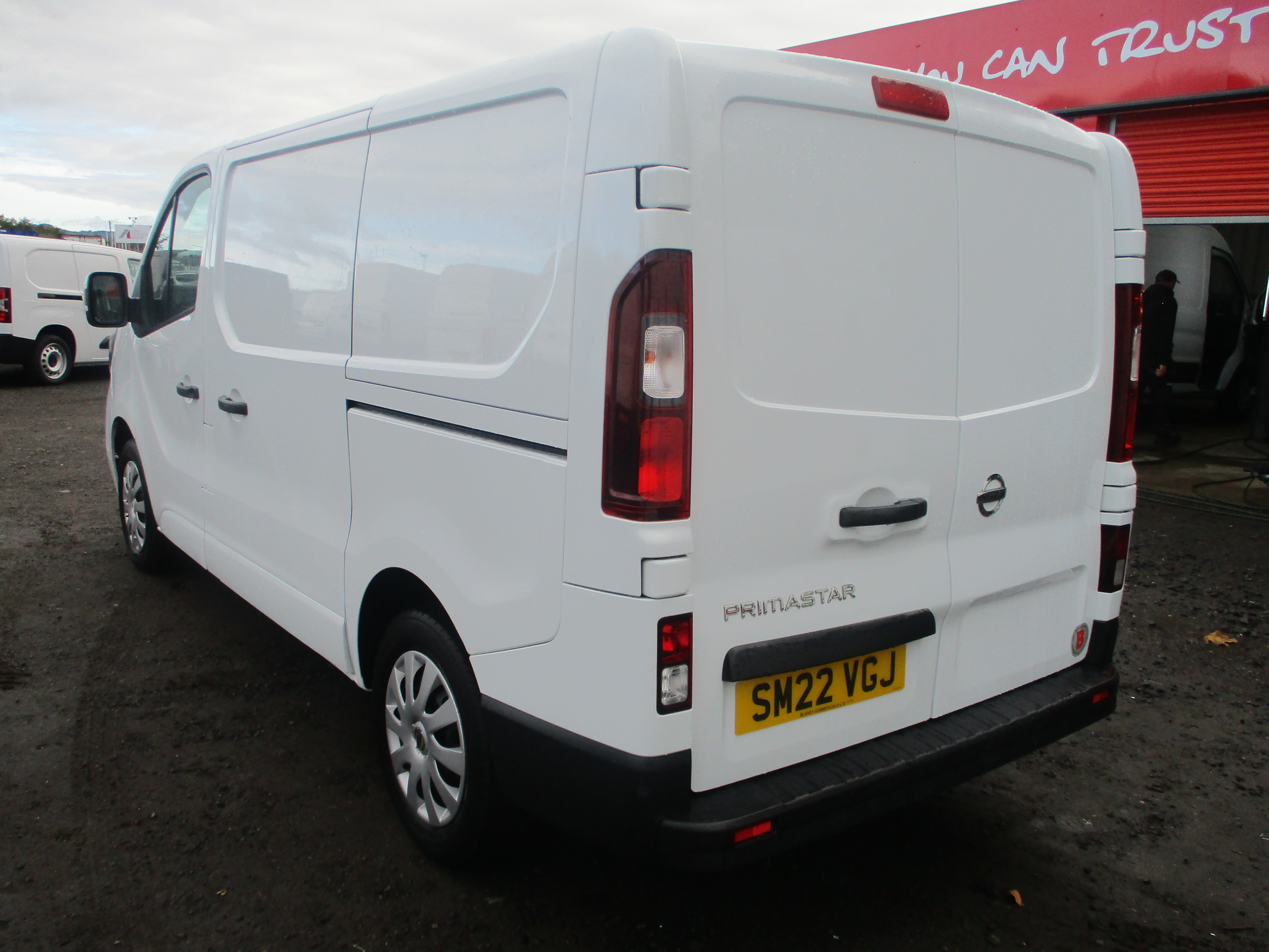 Nissan Primaster 30 L1H1 2.0 dCi 130PS Acenta Van (ONE OWNER FROM NEW)