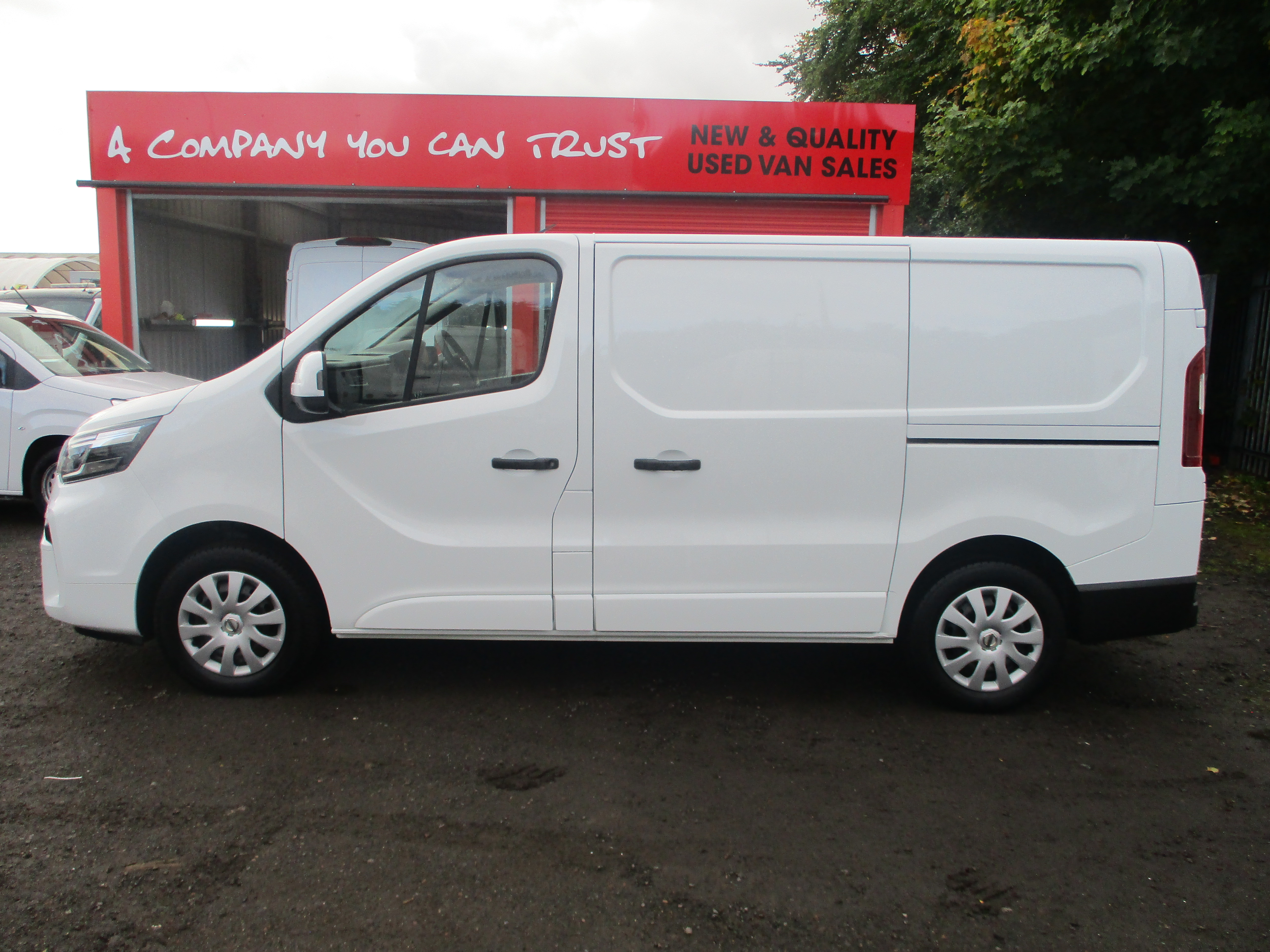 Nissan Primaster 30 L1H1 2.0 dCi 130PS Acenta Van (ONE OWNER FROM NEW)
