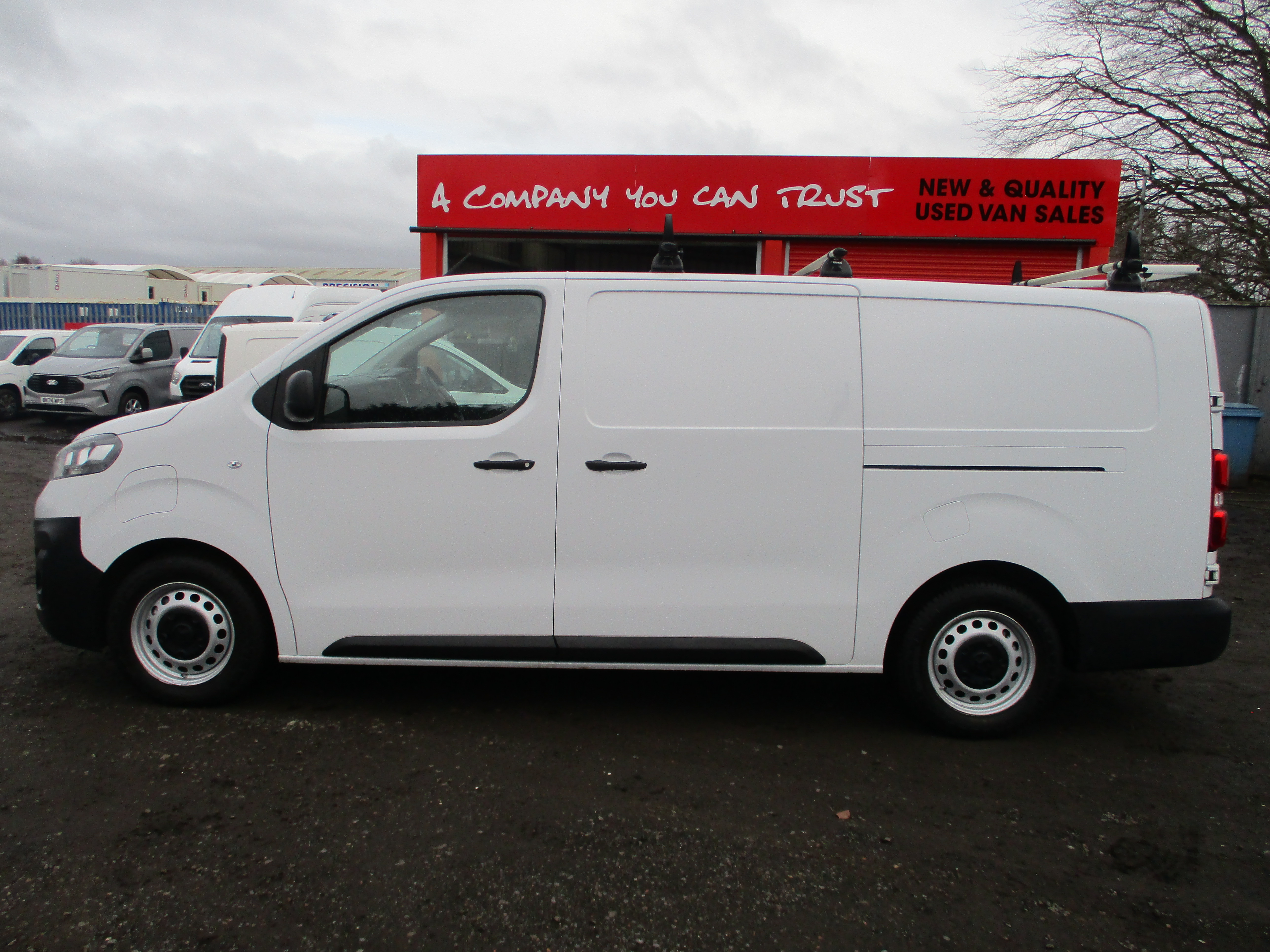 Vauxhall Vivaro L2 3100 100KW AUTO Prime ELECTRIC VAN (STILL IN VAUXHALL WARRANTY)