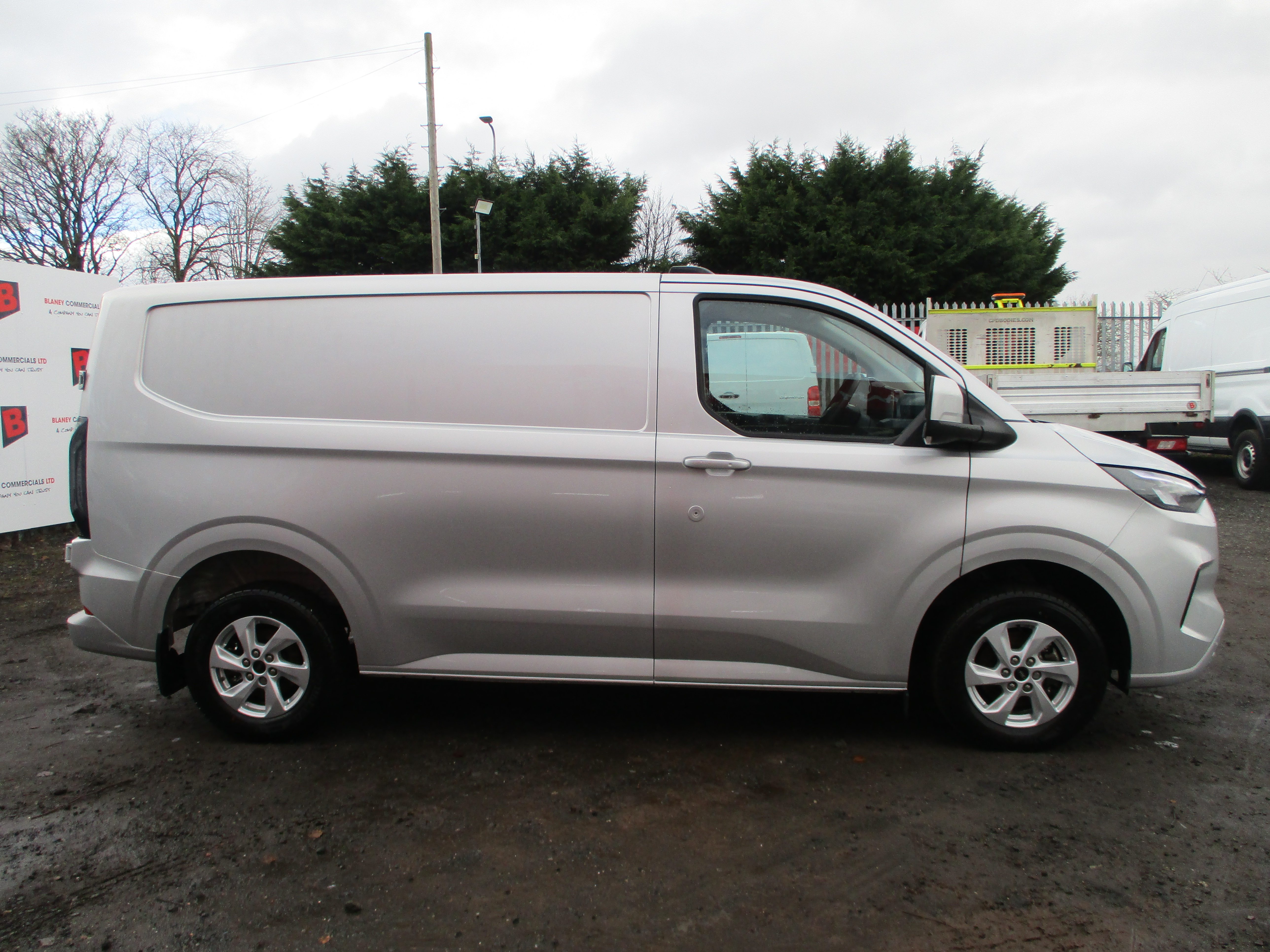 Ford Custom 300 L1H1 2.0 EcoBlue 136PS Limited Van (EX DEMO)