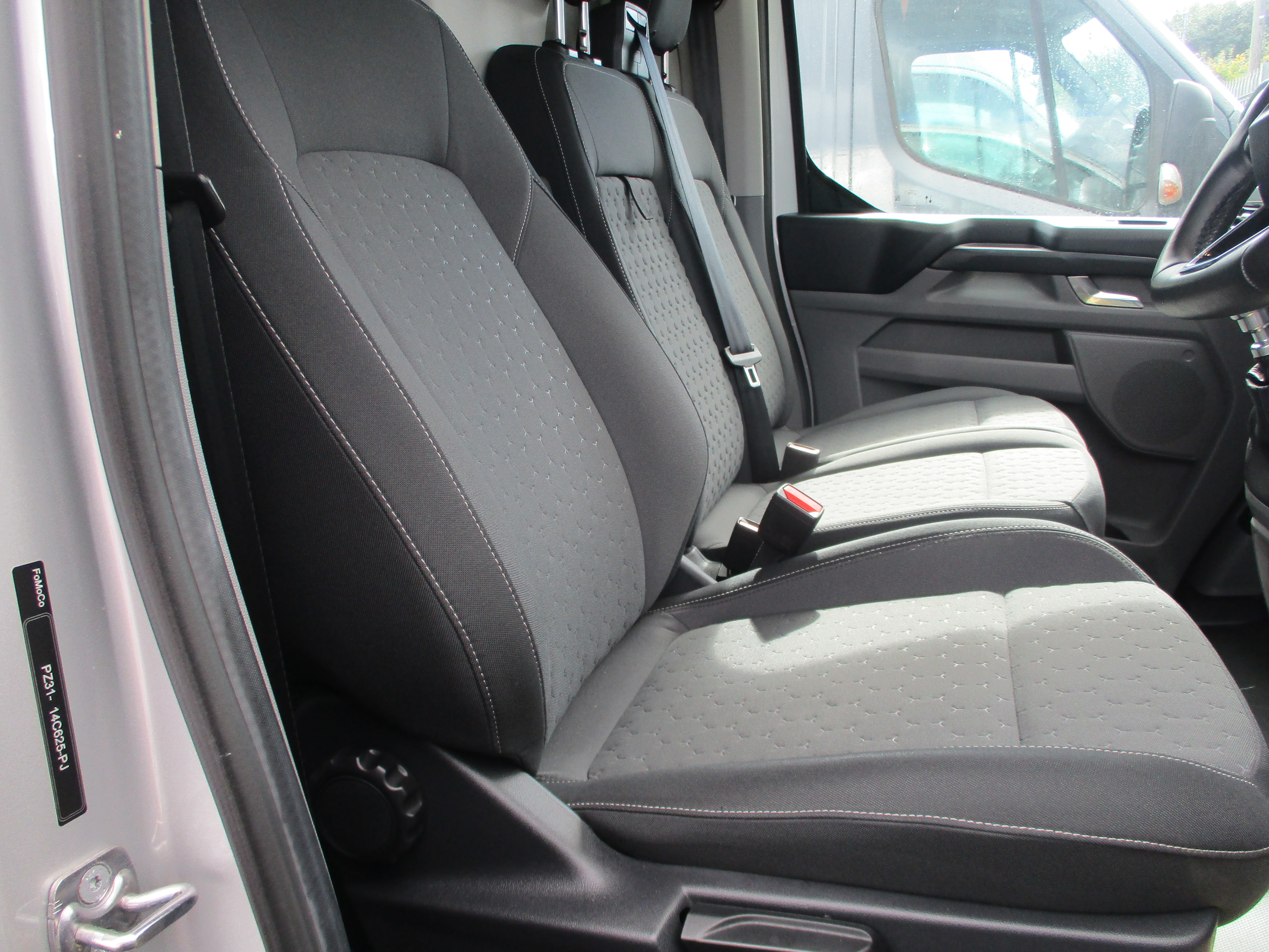 Ford Custom 300 L1H1 2.0 EcoBlue 136PS Limited Van (EX DEMO)