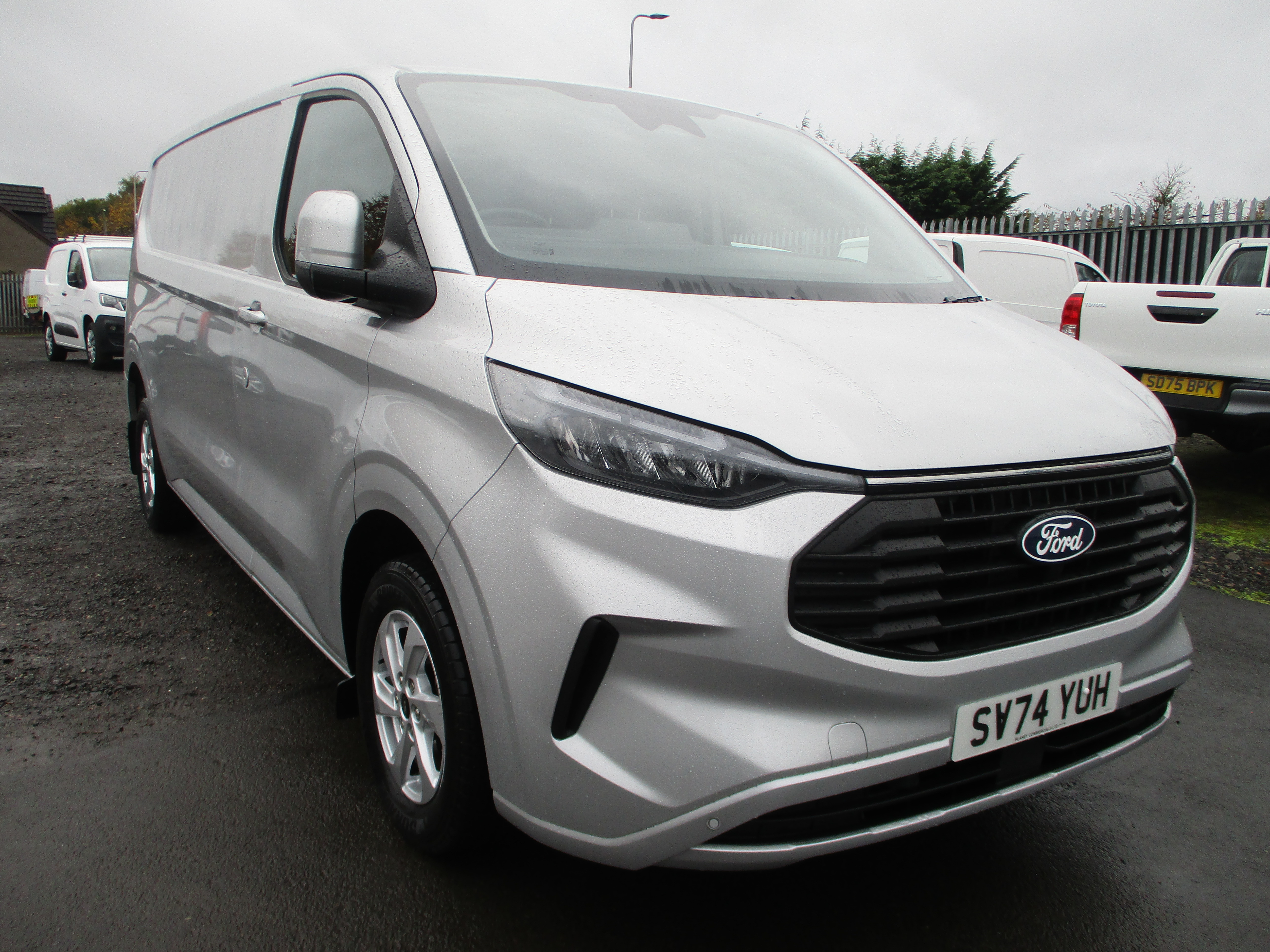 Ford Custom 300 2.0 EcoBlue 136PS L2 Limited Van (COVERED ONLY 7,000 MILES)