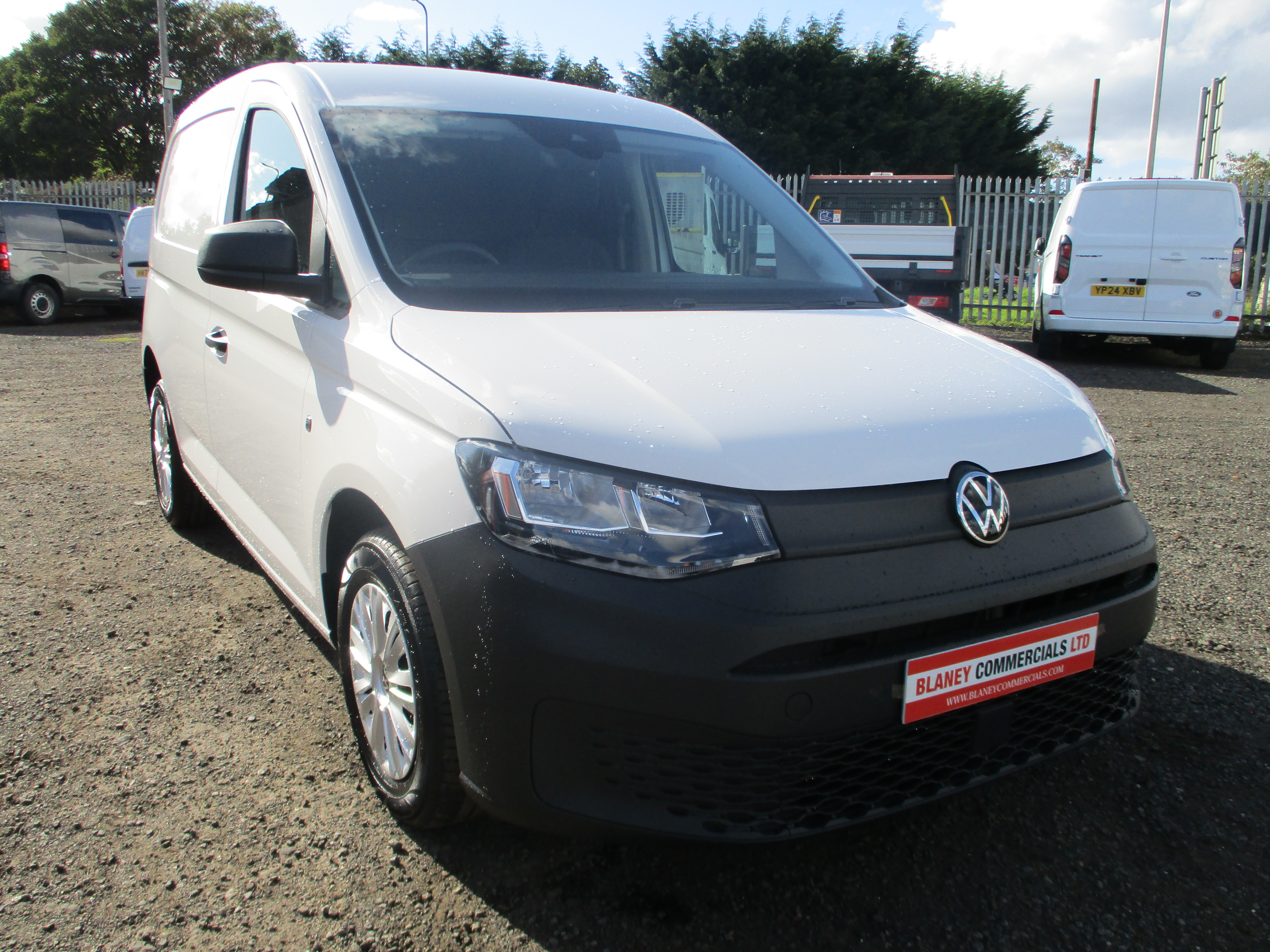 Volkswagen Caddy C20 2.0TDi 102PS Commerce Business/Tech Pack includes ply lining BIG SAVING ON LIST