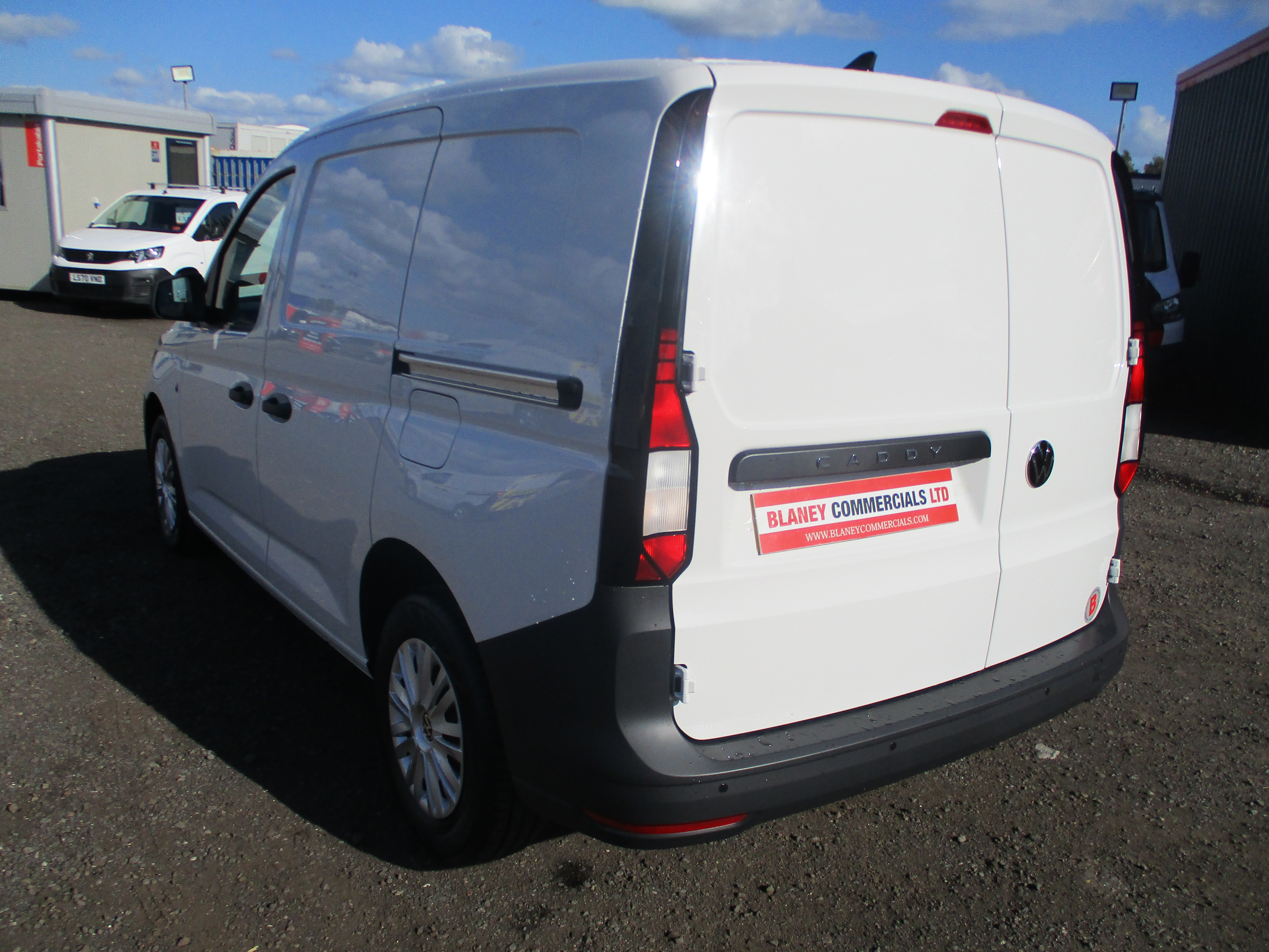 Volkswagen Caddy C20 2.0TDi 102PS Commerce Business/Tech Pack includes ply lining BIG SAVING ON LIST