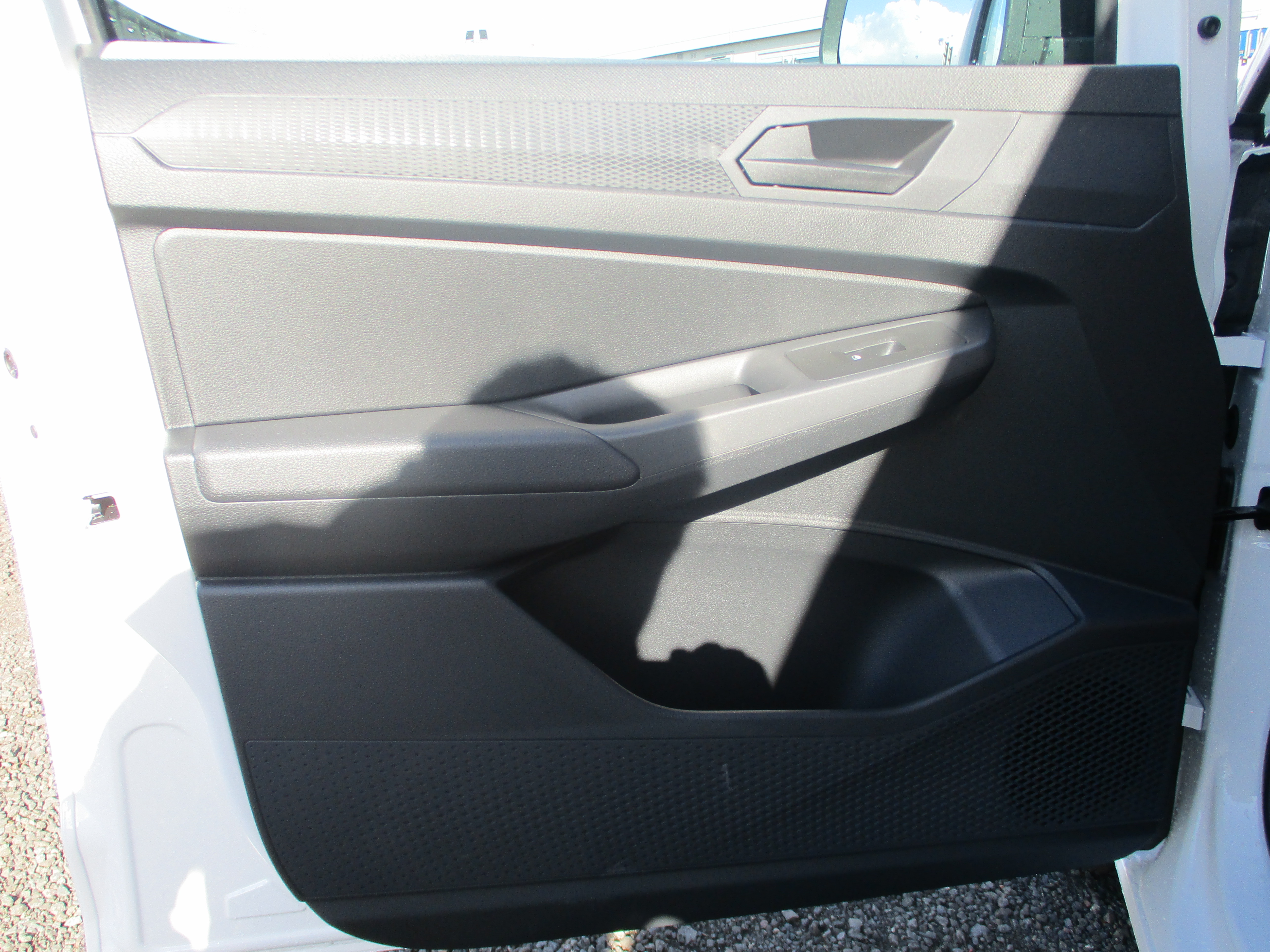 Volkswagen Caddy C20 2.0TDi 102PS Commerce Business/Tech Pack includes ply lining BIG SAVING ON LIST