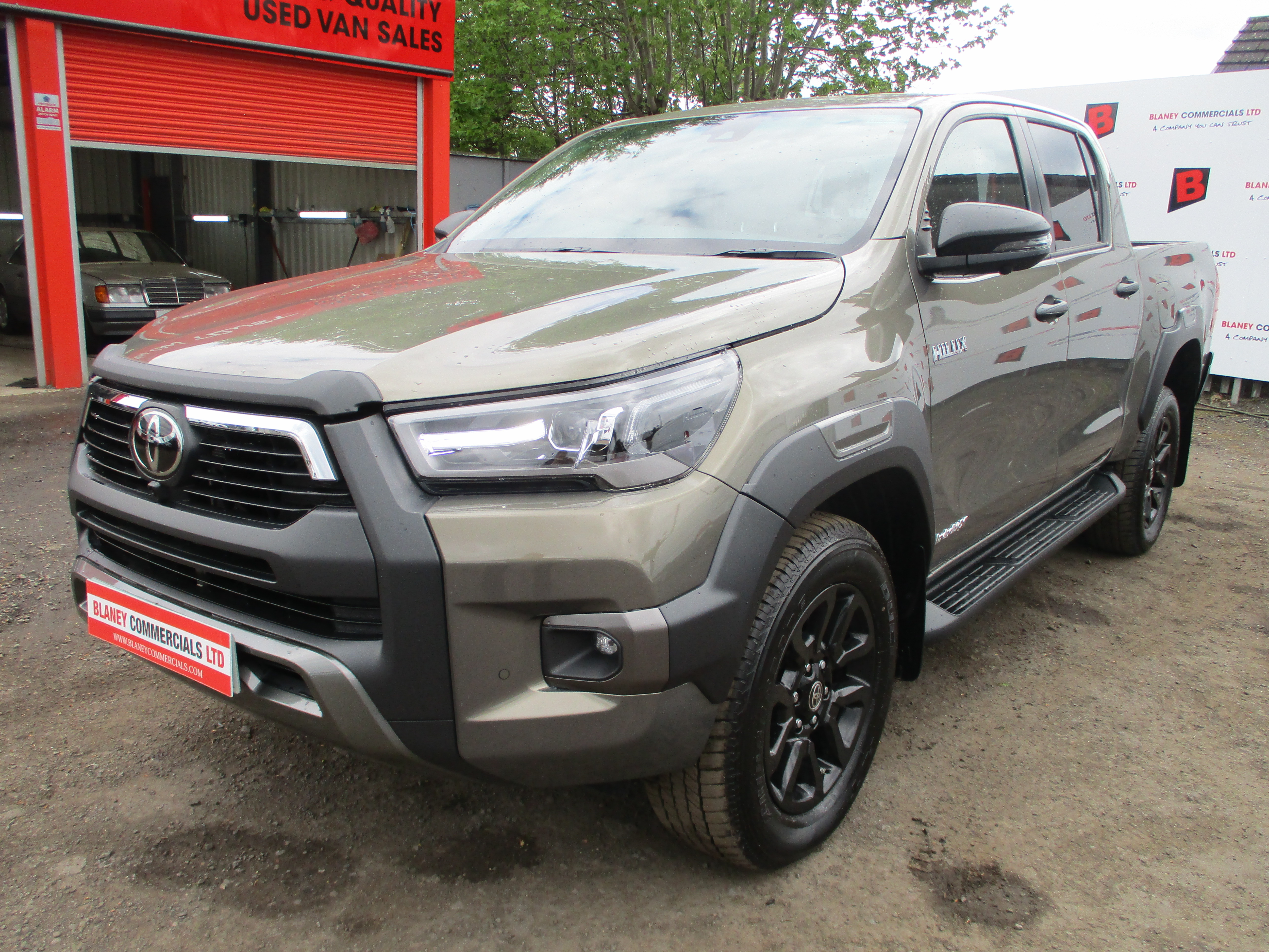 Toyota Hi Lux Invincible X 2.8 48V Mild Hybrid Double Cab Pick Up