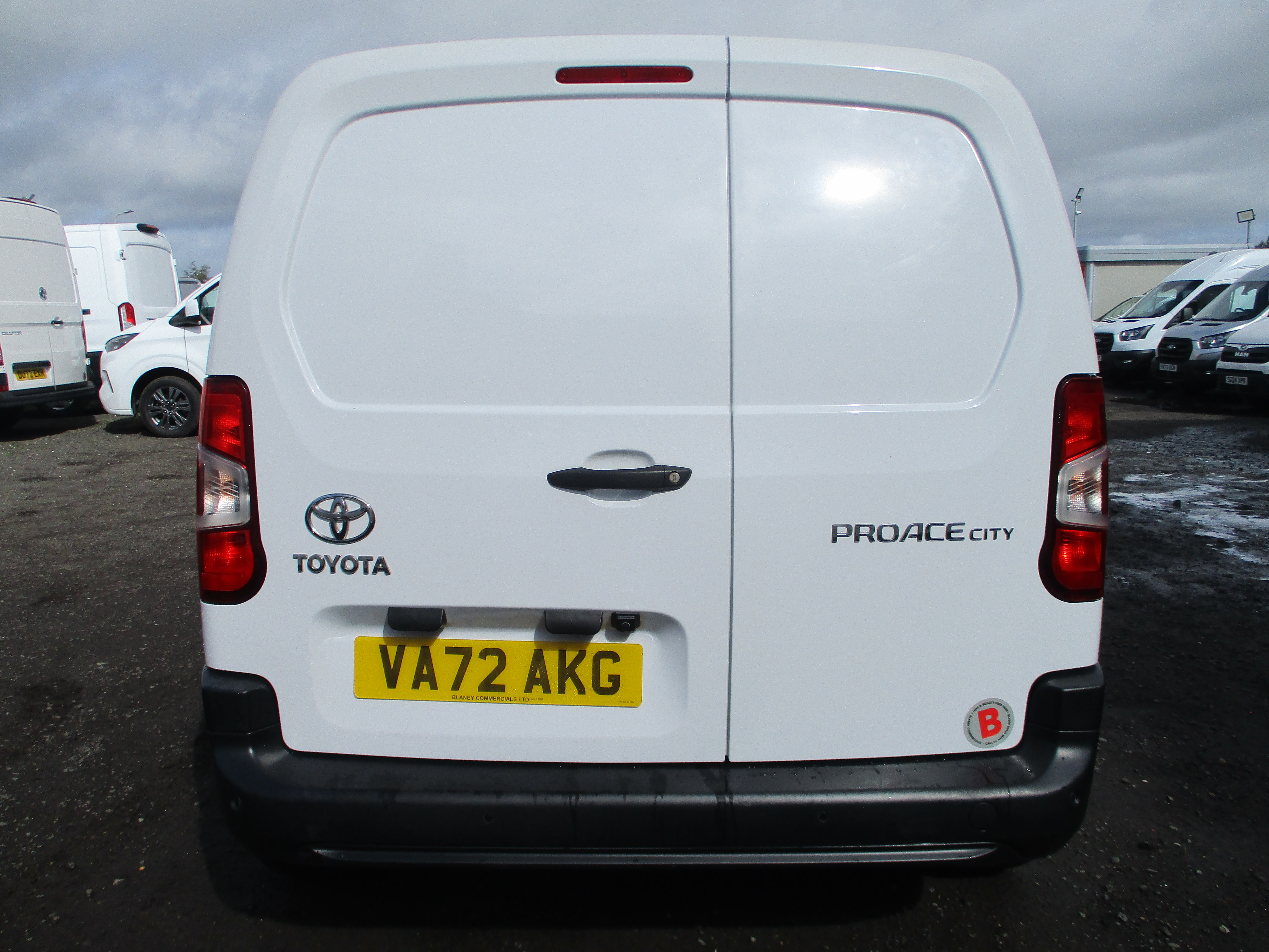 Toyota PROACE CITY L1 1.5 Diesel 100PS ICON Van (ONE OWNER FROM NEW !!)