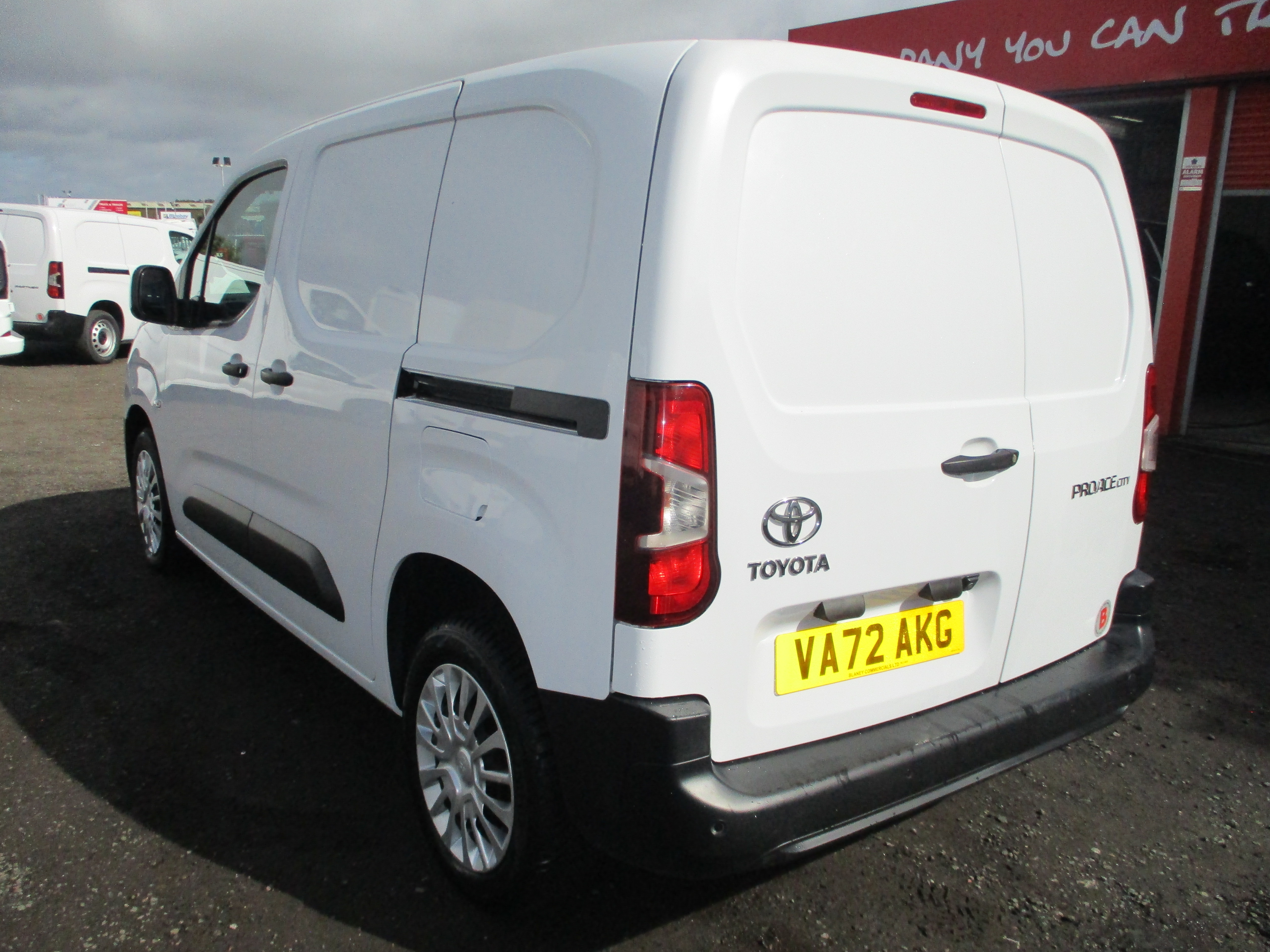 Toyota PROACE CITY L1 1.5 Diesel 100PS ICON Van (ONE OWNER FROM NEW !!)
