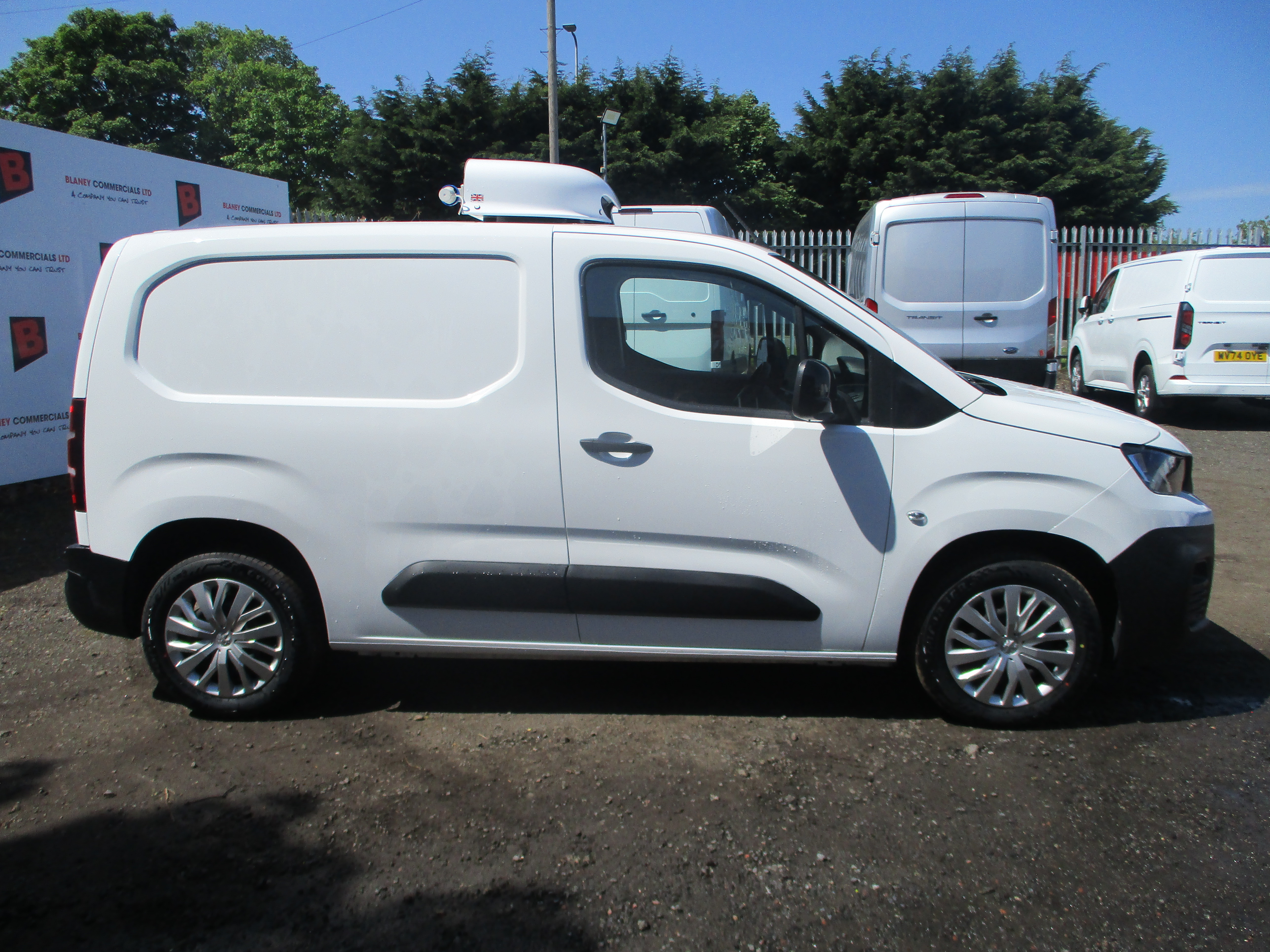 Peugeot Partner 1000kg 1.5 BlueHDi 100PS Professional Pro FRIDGE VAN