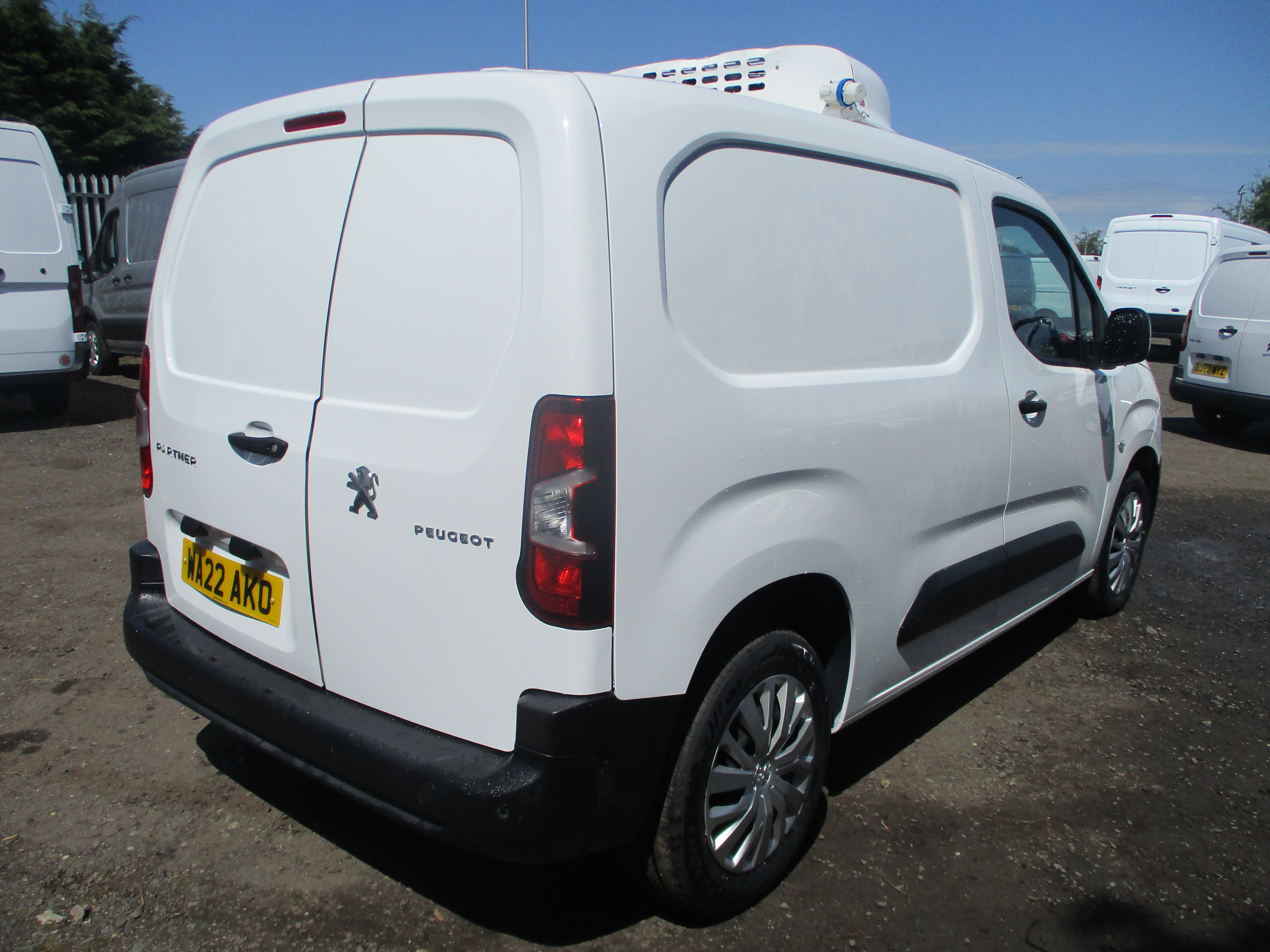 Peugeot Partner 1000kg 1.5 BlueHDi 100PS Professional Pro FRIDGE VAN